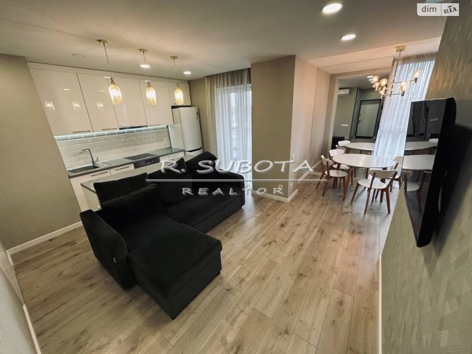 Продается 1-комнатная квартира 60.2 кв. м в Днепре, ул. Европейская, 9А - фото 1