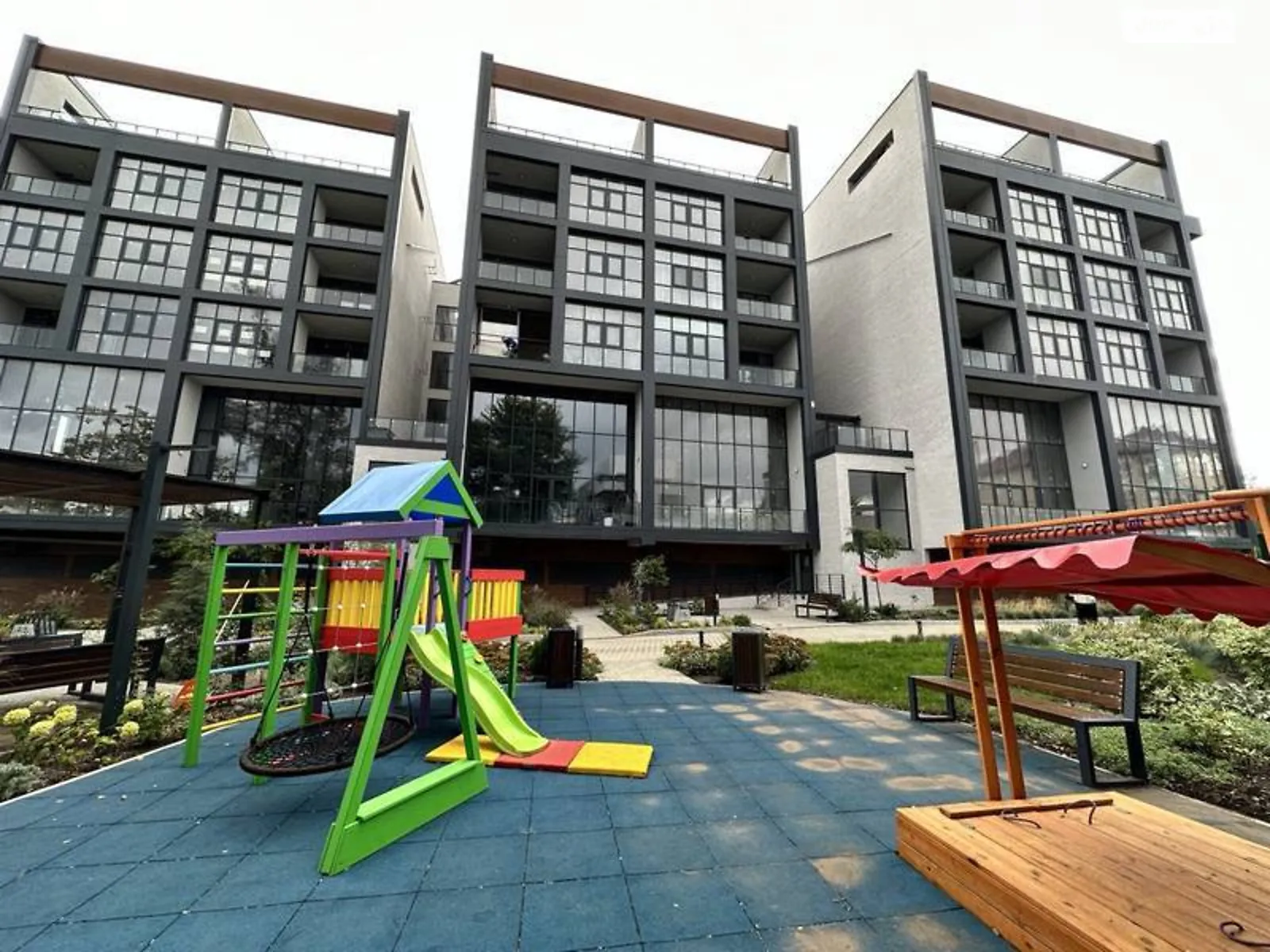 Продається 1-кімнатна квартира 95.7 кв. м у Одесі, вул. Рєпіна, 1Б - фото 1