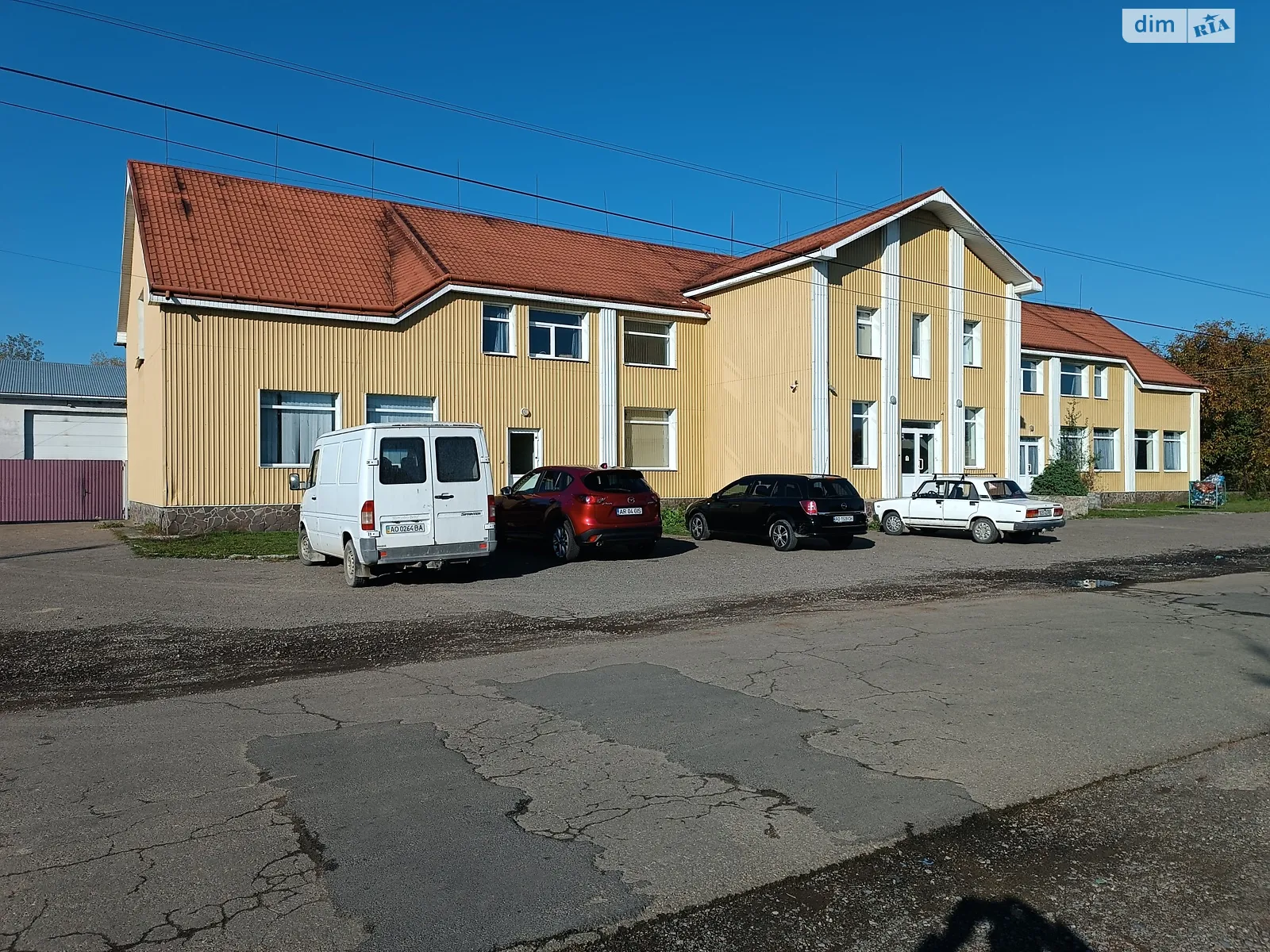 Сдается в аренду помещения свободного назначения 2150 кв. м в 2-этажном здании, цена: 4300 € - фото 1
