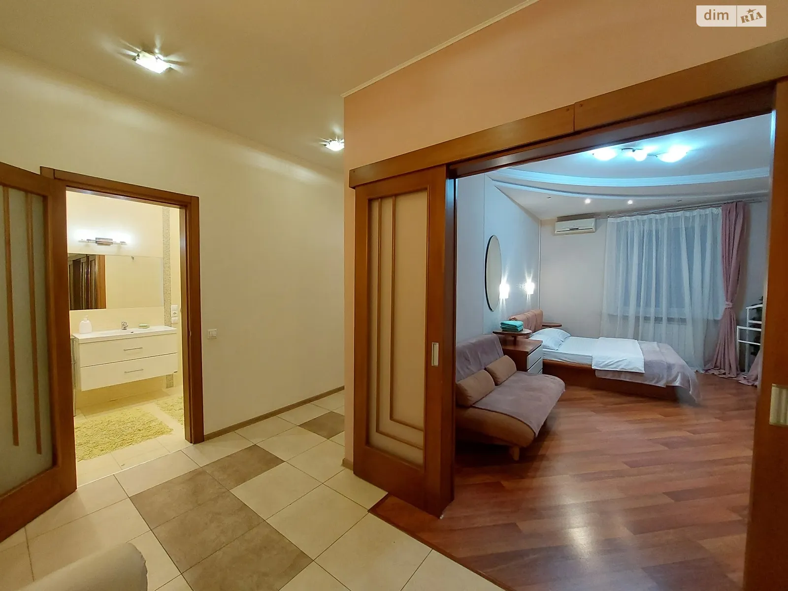 Сдается в аренду 1-комнатная квартира 56 кв. м в Киеве, просп. Владимира Ивасюка, 4 корпус 1 - фото 1