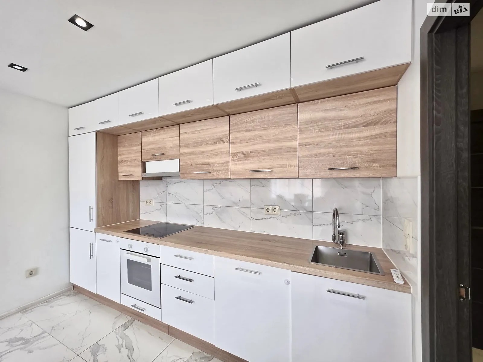 3-комнатная квартира 64.6 кв. м в Тернополе, ул. Генерала Мирона Тарнавского, 38 - фото 1