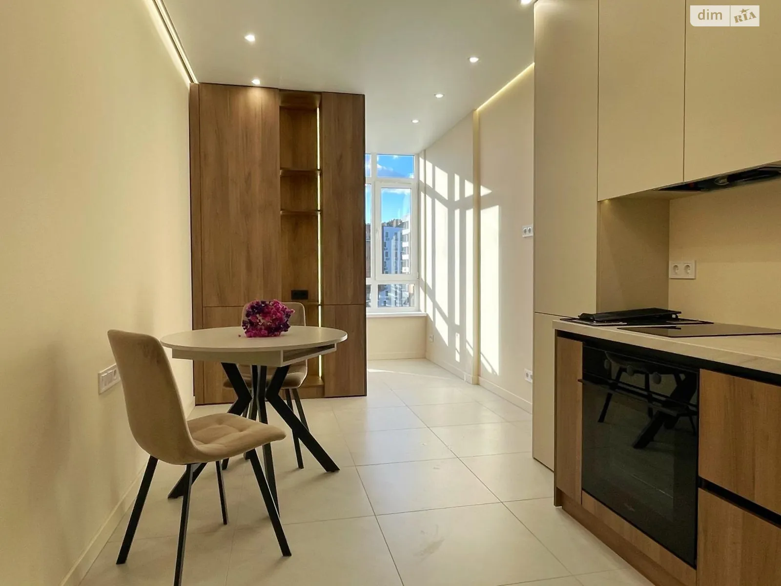 Продается 1-комнатная квартира 41.1 кв. м в Львове, ул. Малоголоскивская - фото 1