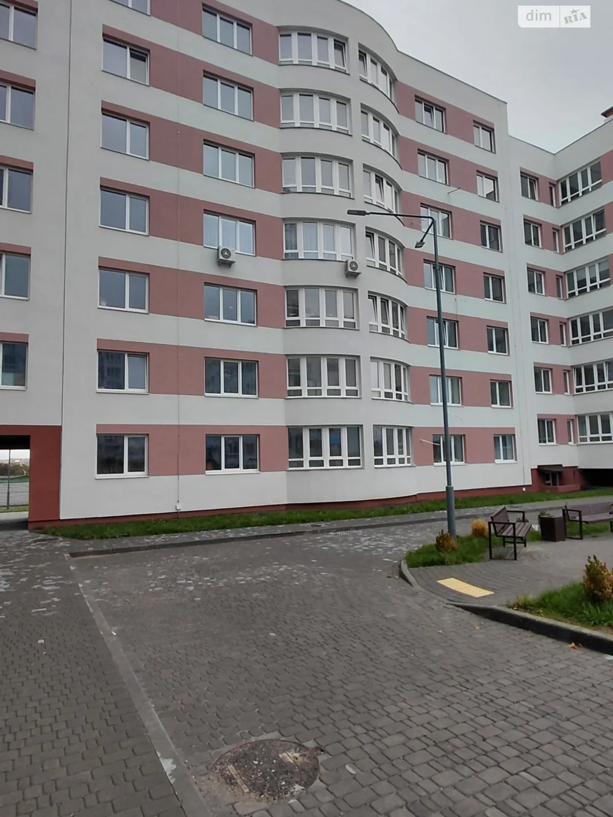 Продается 1-комнатная квартира 53 кв. м в Виннице, ул. Андрея Шептицкого - фото 1