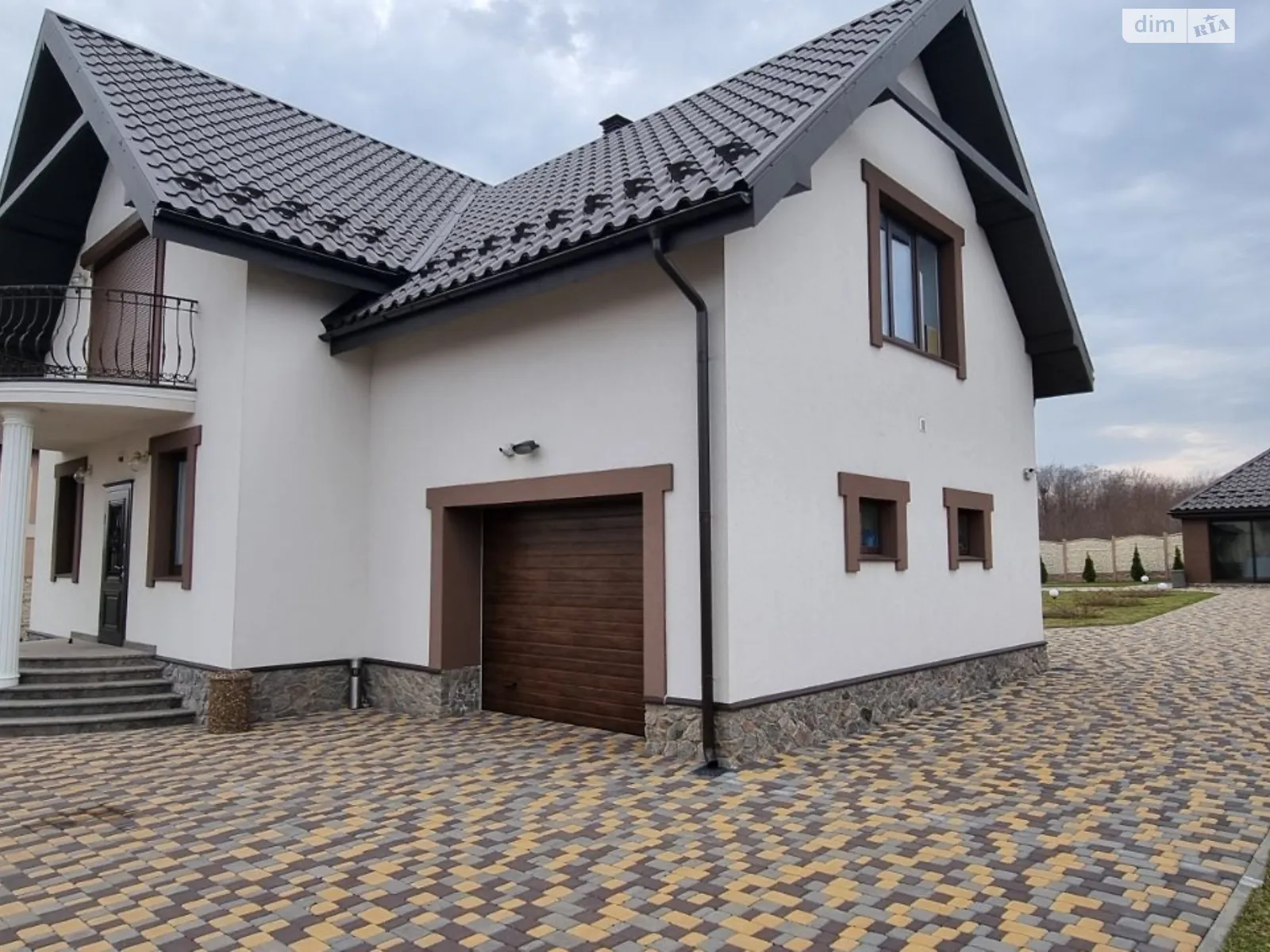 Продается дом на 2 этажа 200 кв. м с мансардой, цена: 210000 $ - фото 1
