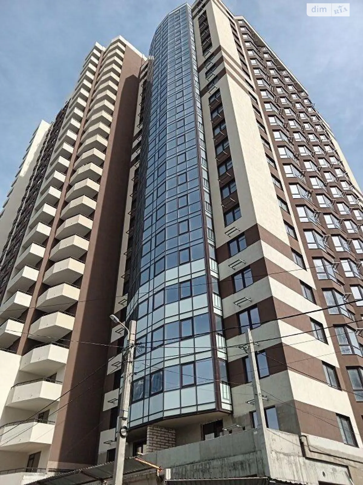 Продается 1-комнатная квартира 49.9 кв. м в Одессе, пер. Среднефонтанский, 1А - фото 1