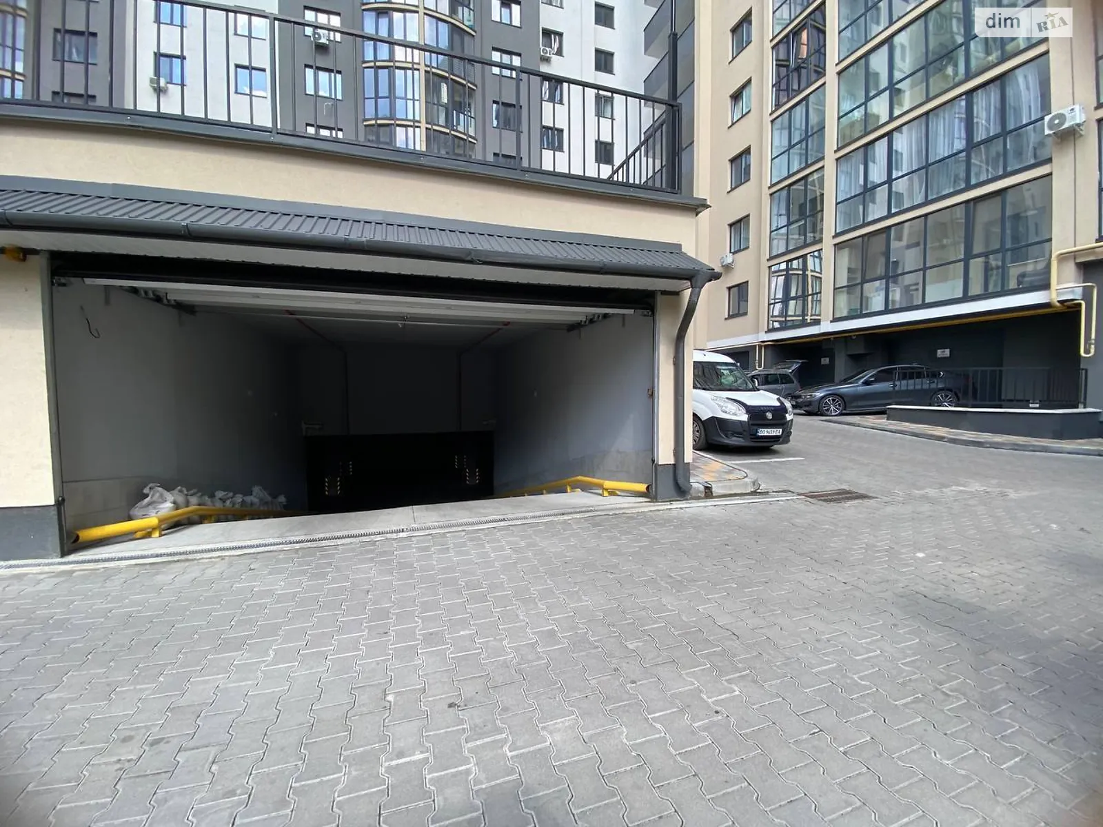 Продається підземний паркінг під легкове авто на 27 кв. м, цена: 20000 $ - фото 1