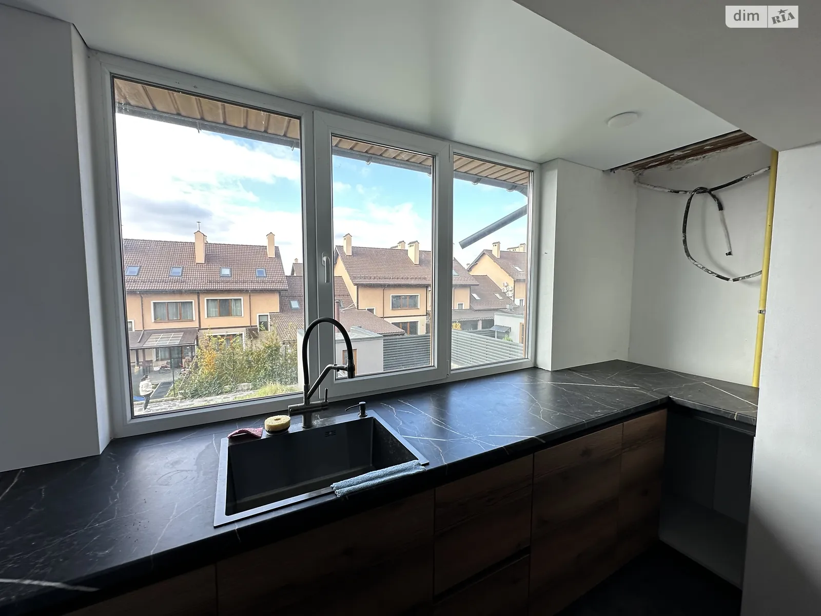 Продается дом на 2 этажа 156 кв. м с мансардой, цена: 170000 $ - фото 1