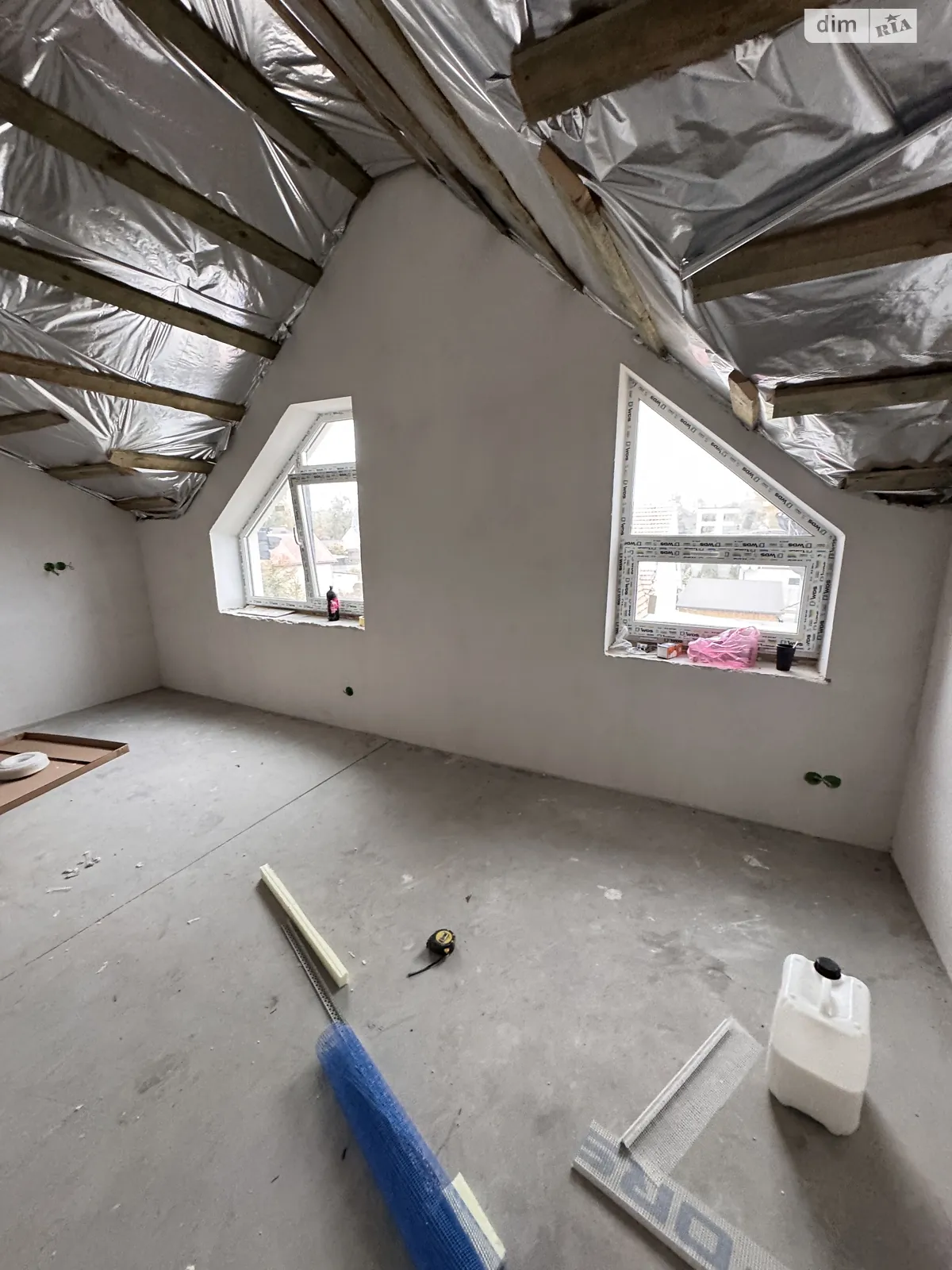 Продається 1-кімнатна квартира 28 кв. м у Ворзелі, вул. Бучанська, 25 - фото 1