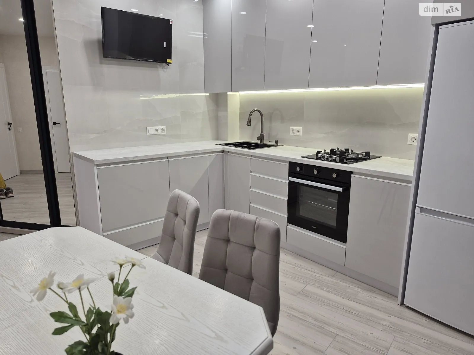 Продается 1-комнатная квартира 44 кв. м в Софиевской Борщаговке, просп. Героев Небесной Сотни, 20/10 - фото 1