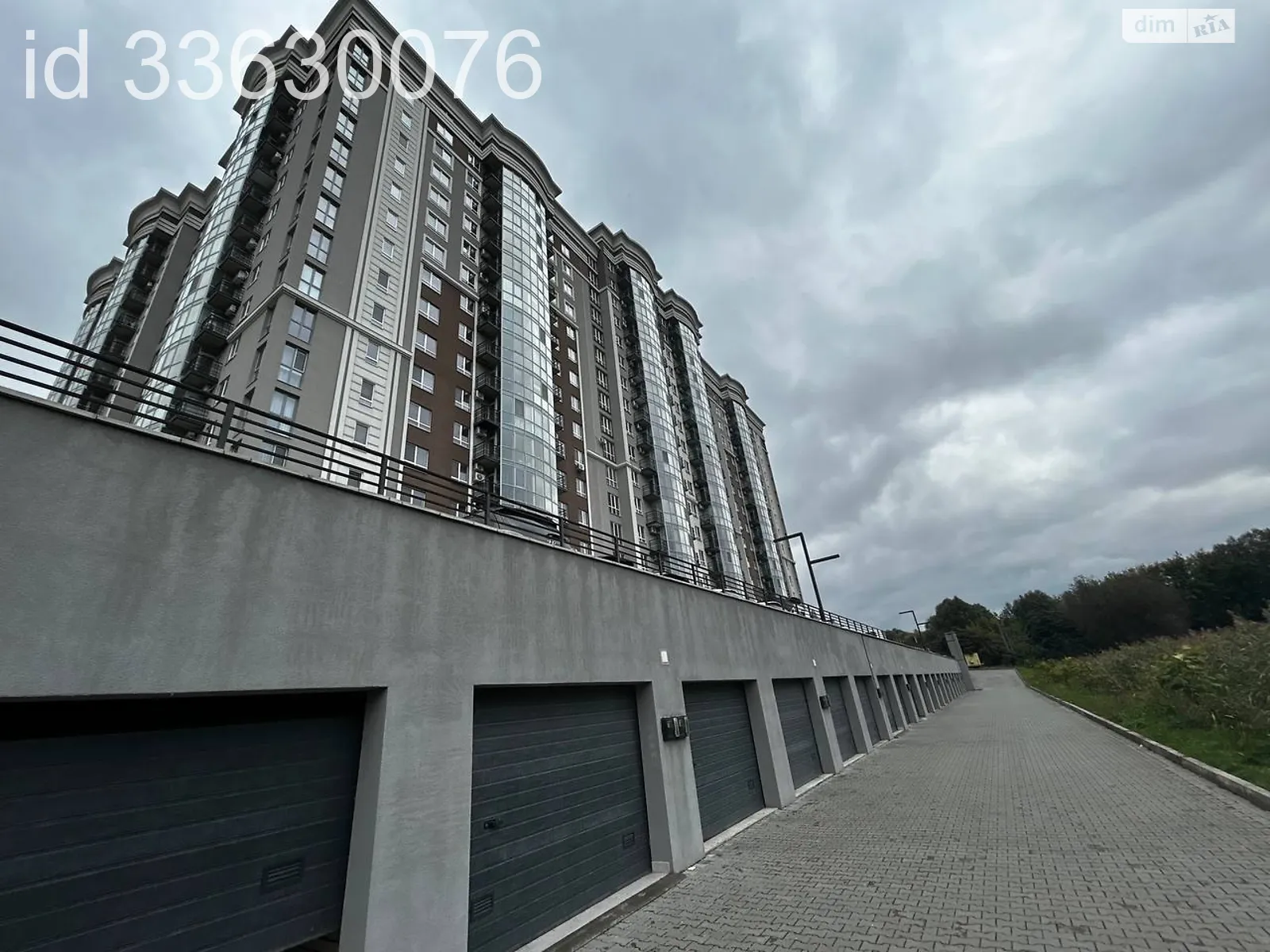 Сдается в аренду отдельно стоящий гараж под легковое авто на 24 кв. м, цена: 6000 грн - фото 1