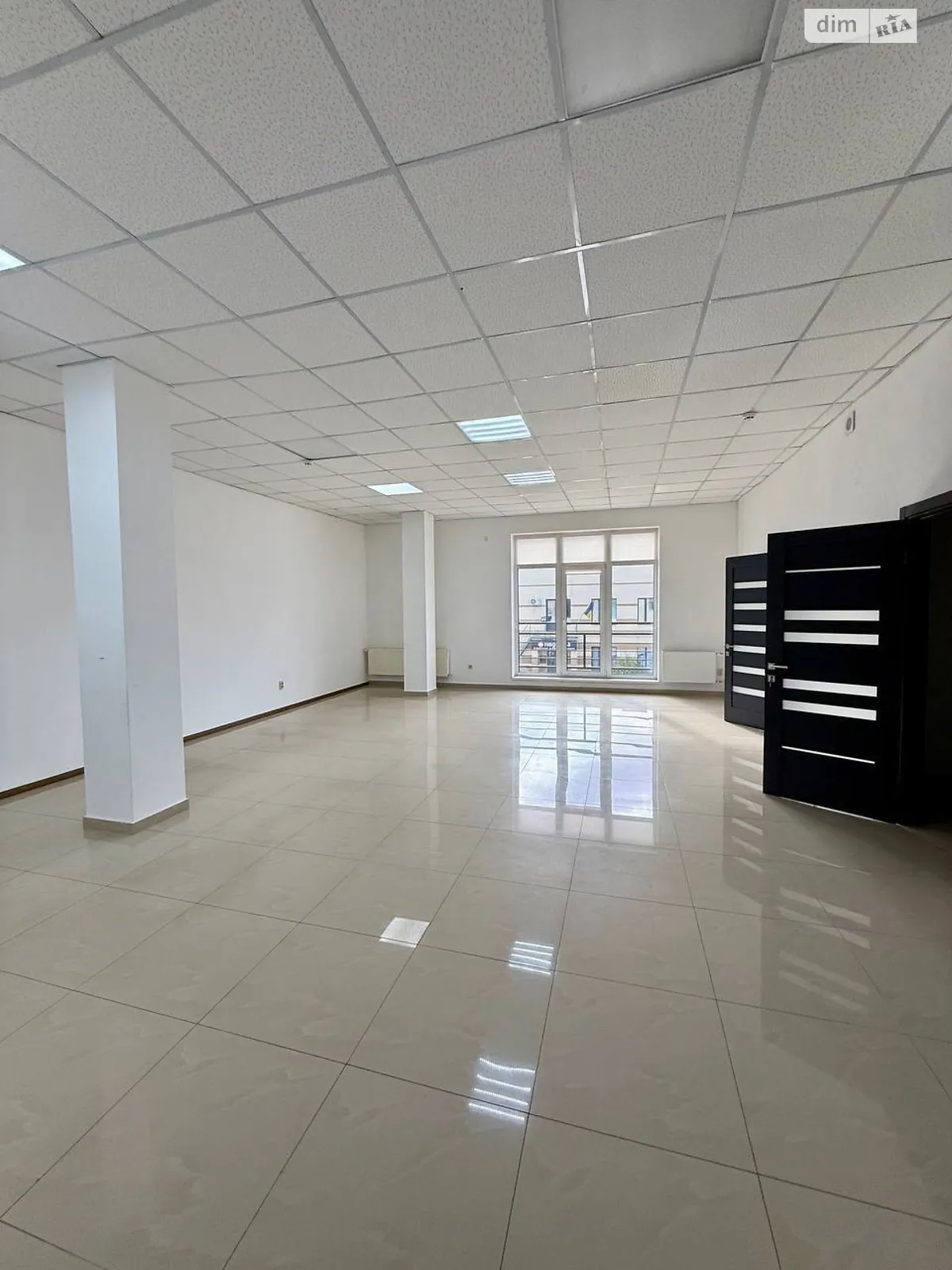 Сдается в аренду помещения свободного назначения 90 кв. м в 4-этажном здании, цена: 31500 грн - фото 1