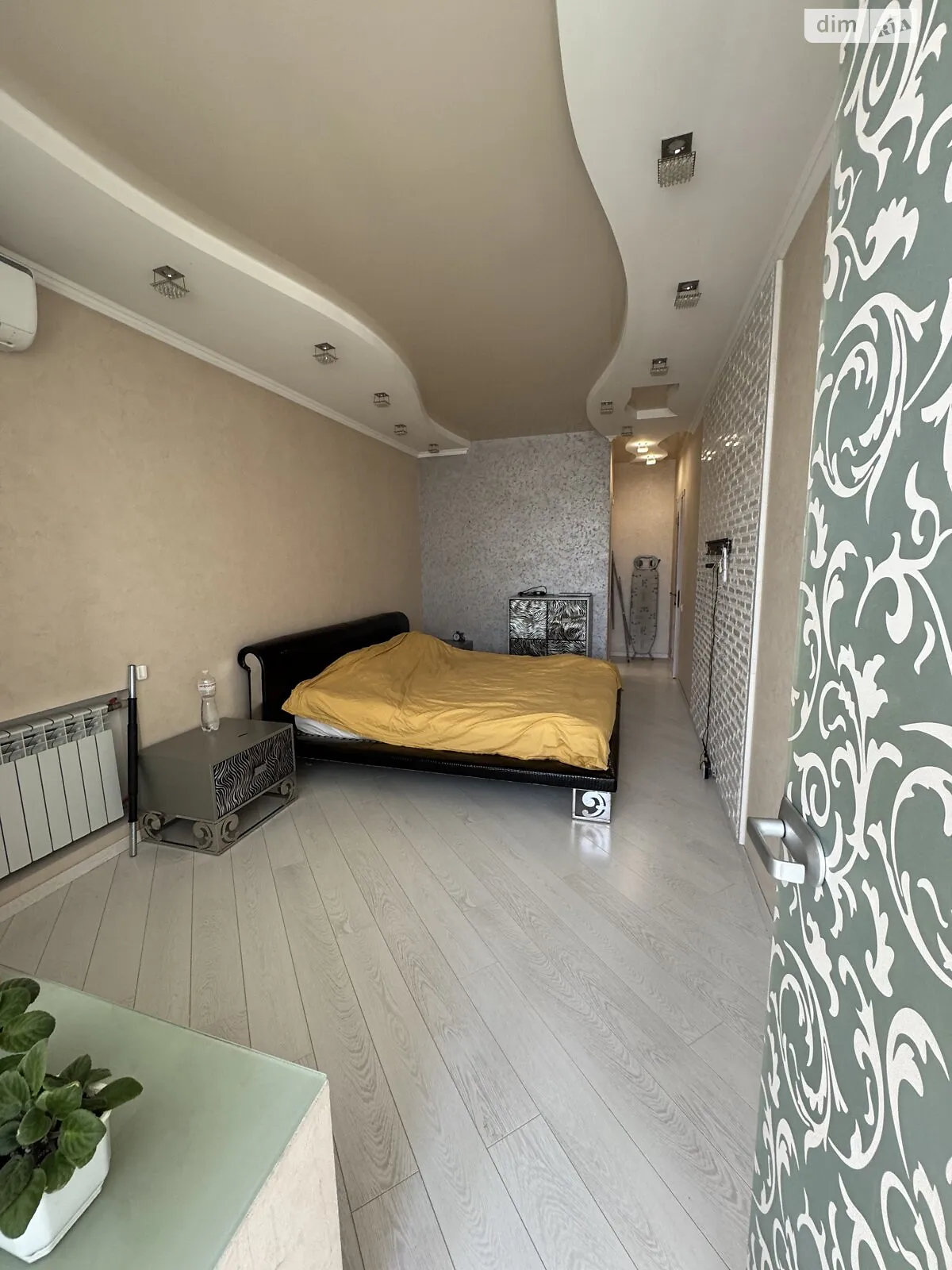 Продается 1-комнатная квартира 46.3 кв. м в Одессе, ул. Сергея Ядова, 28 - фото 1