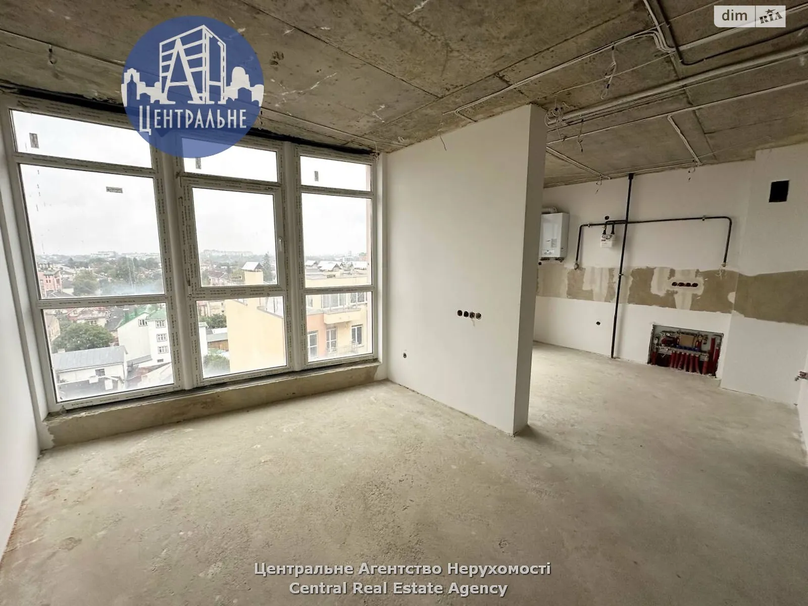 Продается 1-комнатная квартира 45.1 кв. м в Черновцах, ул. Буковинская - фото 1