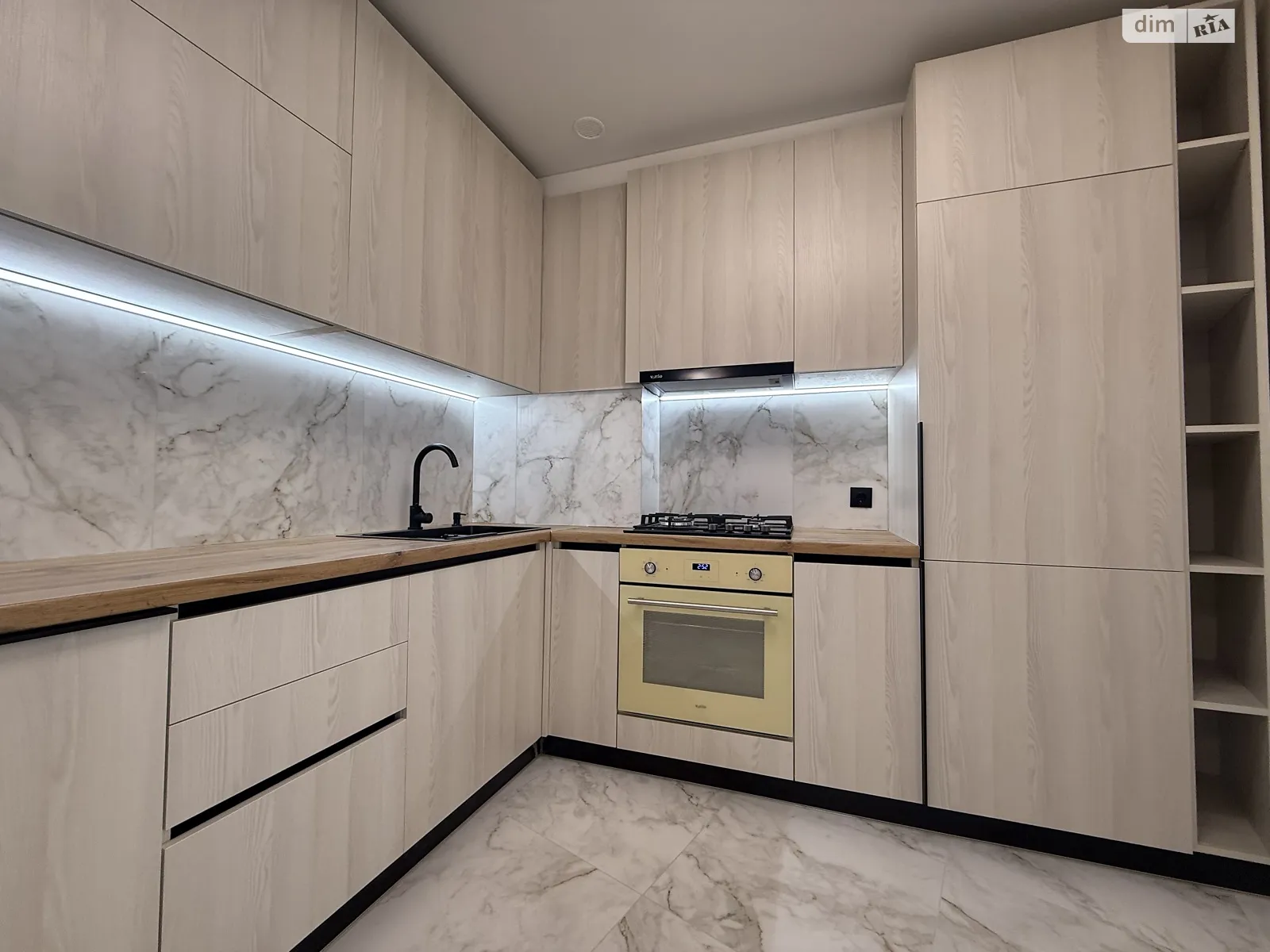 2-кімнатна квартира 61 кв. м у Тернополі, вул. Київська, 9Д - фото 1