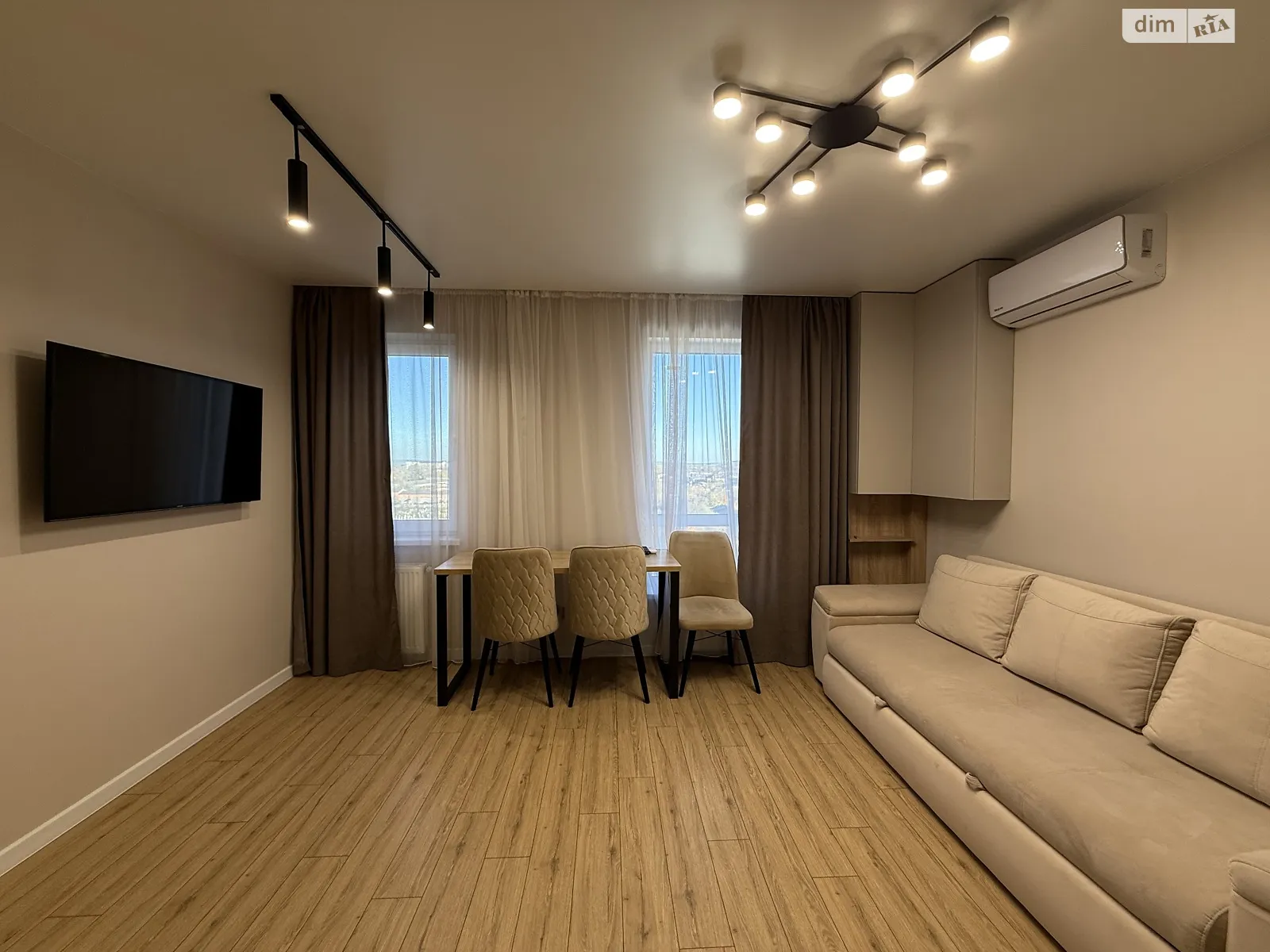 Сдается в аренду 1-комнатная квартира 43 кв. м в Ивано-Франковске, ул. Бандеры Степана, 77Б - фото 1