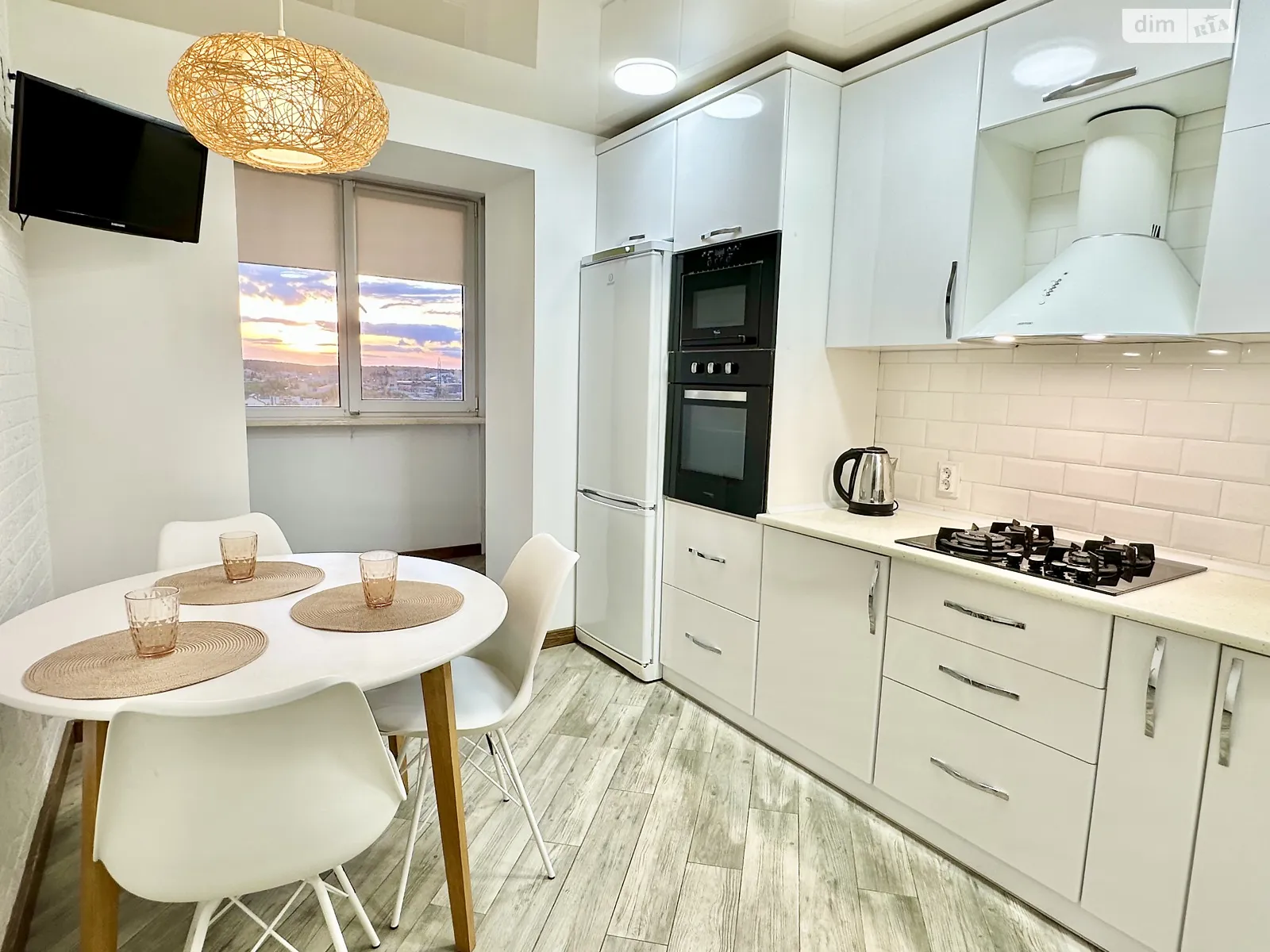 1-комнатная квартира 52 кв. м в Тернополе, ул. Будного Степана - фото 1