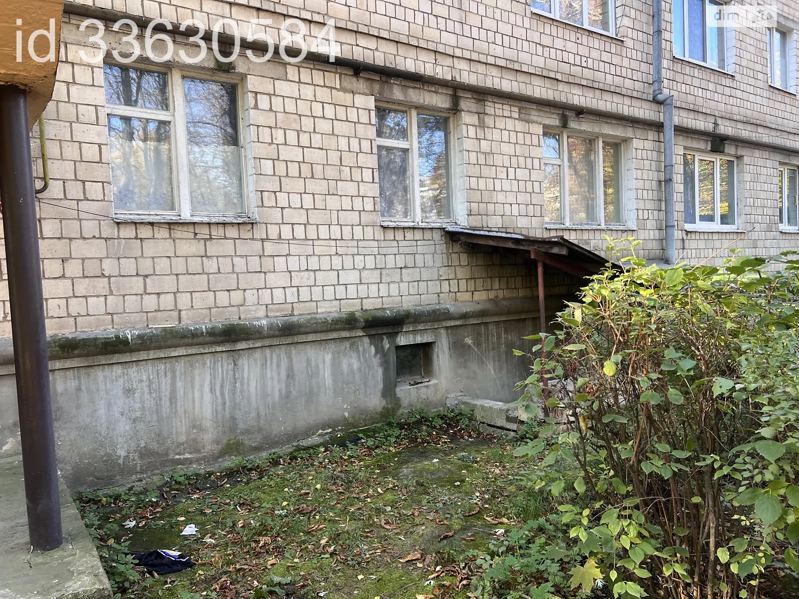 Продается 3-комнатная квартира 57 кв. м в Черновцах, ул. Небесной Сотни, 22 - фото 1