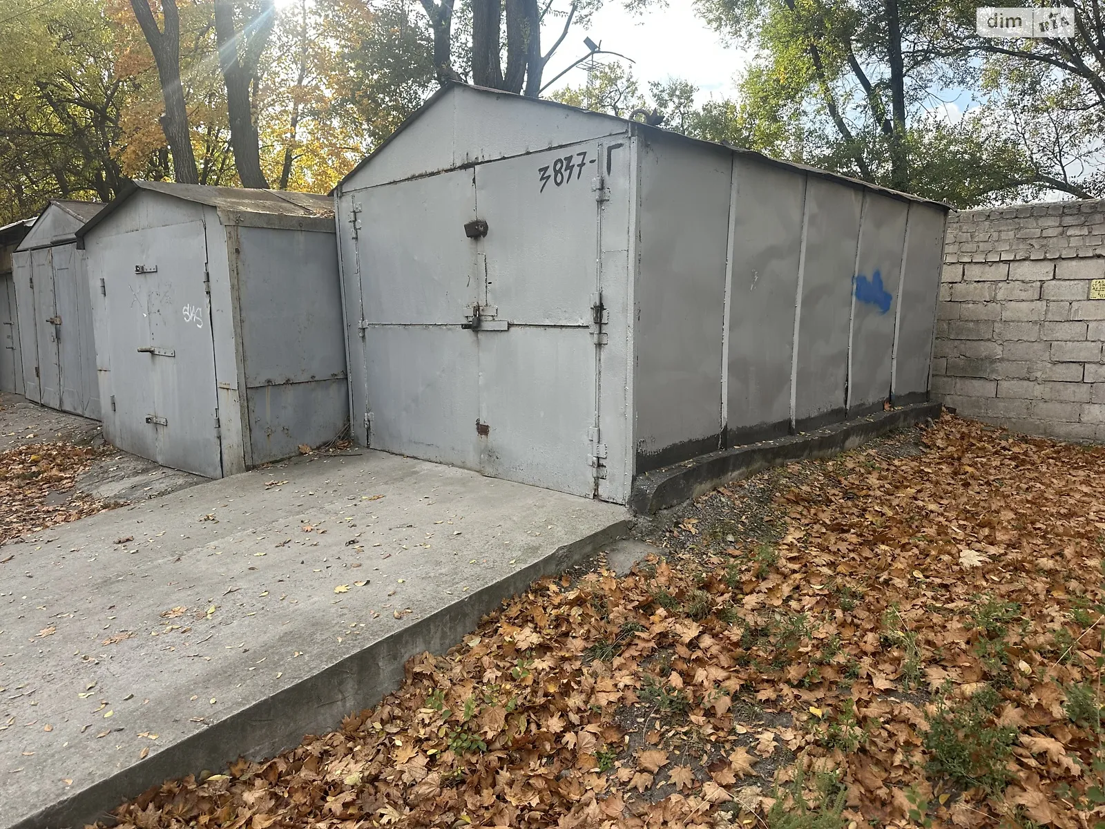 Продается отдельно стоящий гараж под легковое авто на 15 кв. м, цена: 90000 грн - фото 1