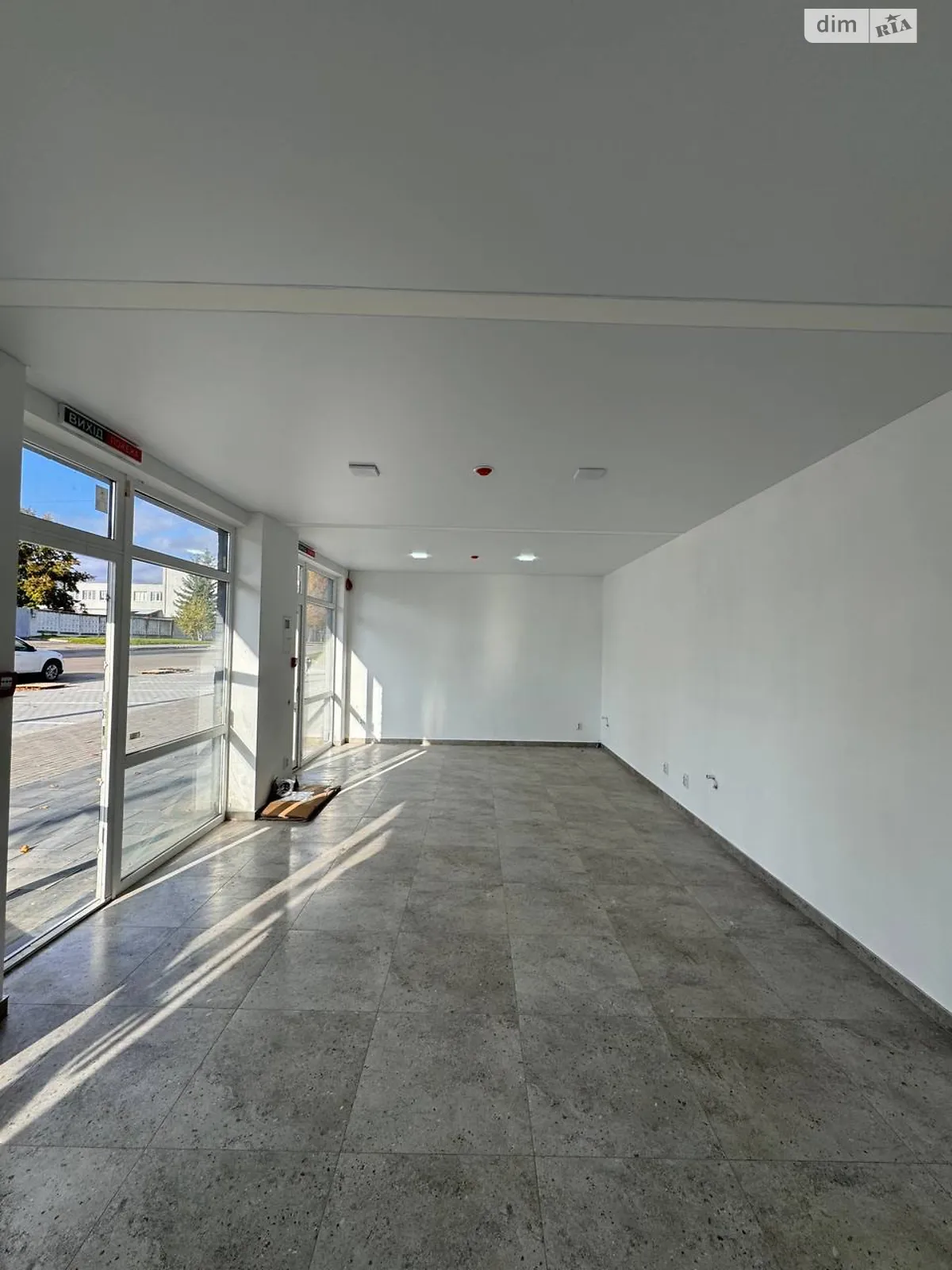 Сдается в аренду помещения свободного назначения 40 кв. м в 1-этажном здании, цена: 30000 грн - фото 1