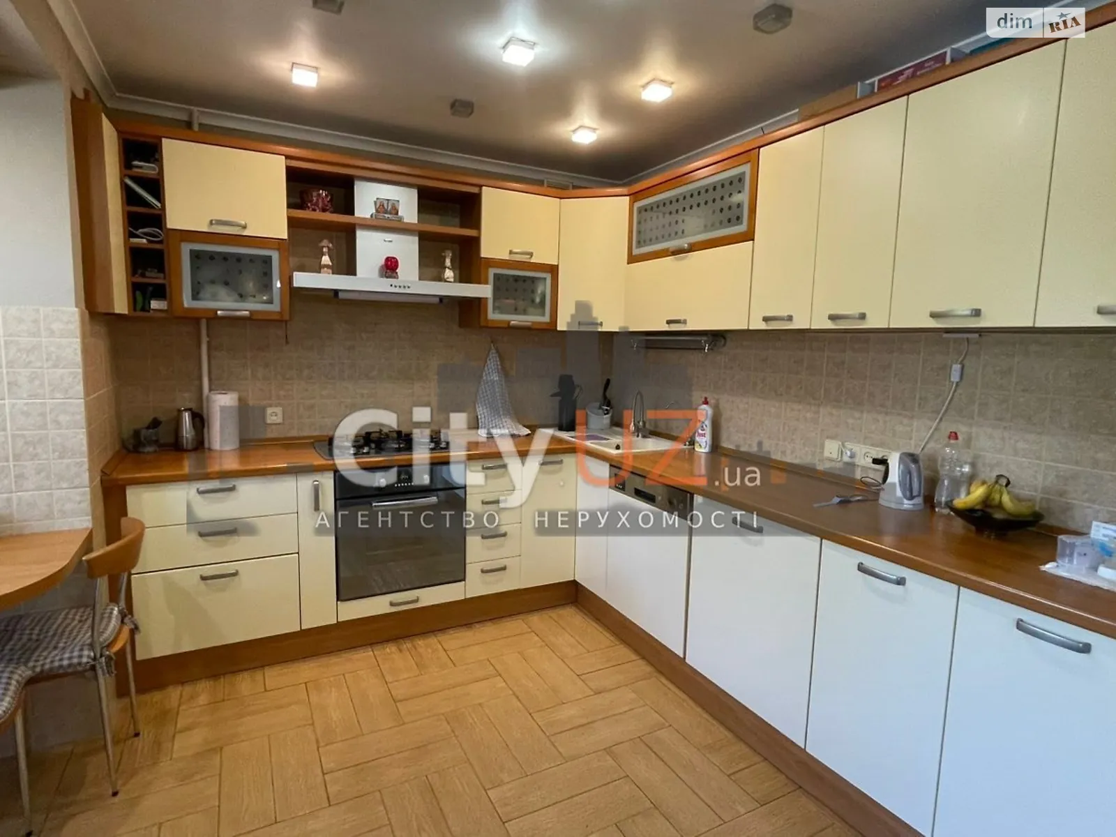 Продается 3-комнатная квартира 68 кв. м в Ужгороде, ул. Щедрая(Михаила Салтыкова-Щедрина) - фото 1