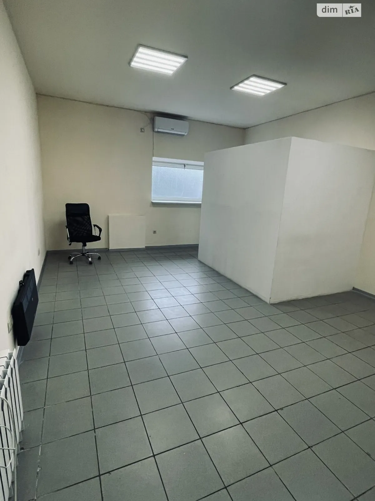 Сдается в аренду офис 29.1 кв. м в бизнес-центре, цена: 9603 грн - фото 1