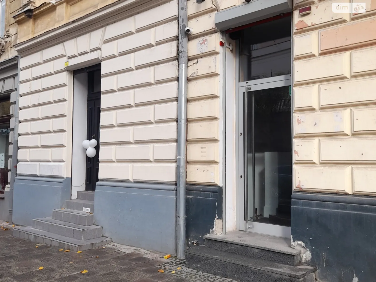 Продается помещения свободного назначения 42 кв. м в 3-этажном здании, цена: 130000 $ - фото 1