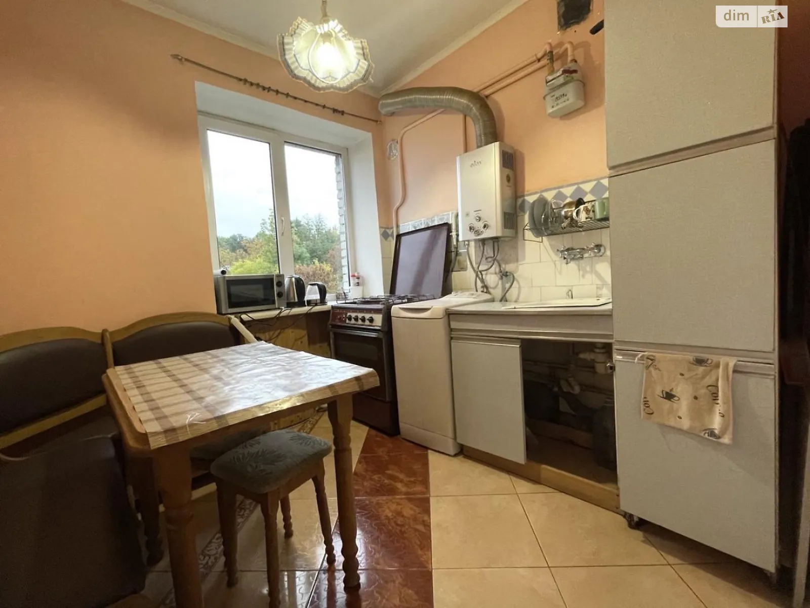 Продается 3-комнатная квартира 49.2 кв. м в Львове, ул. Клепаровская - фото 1