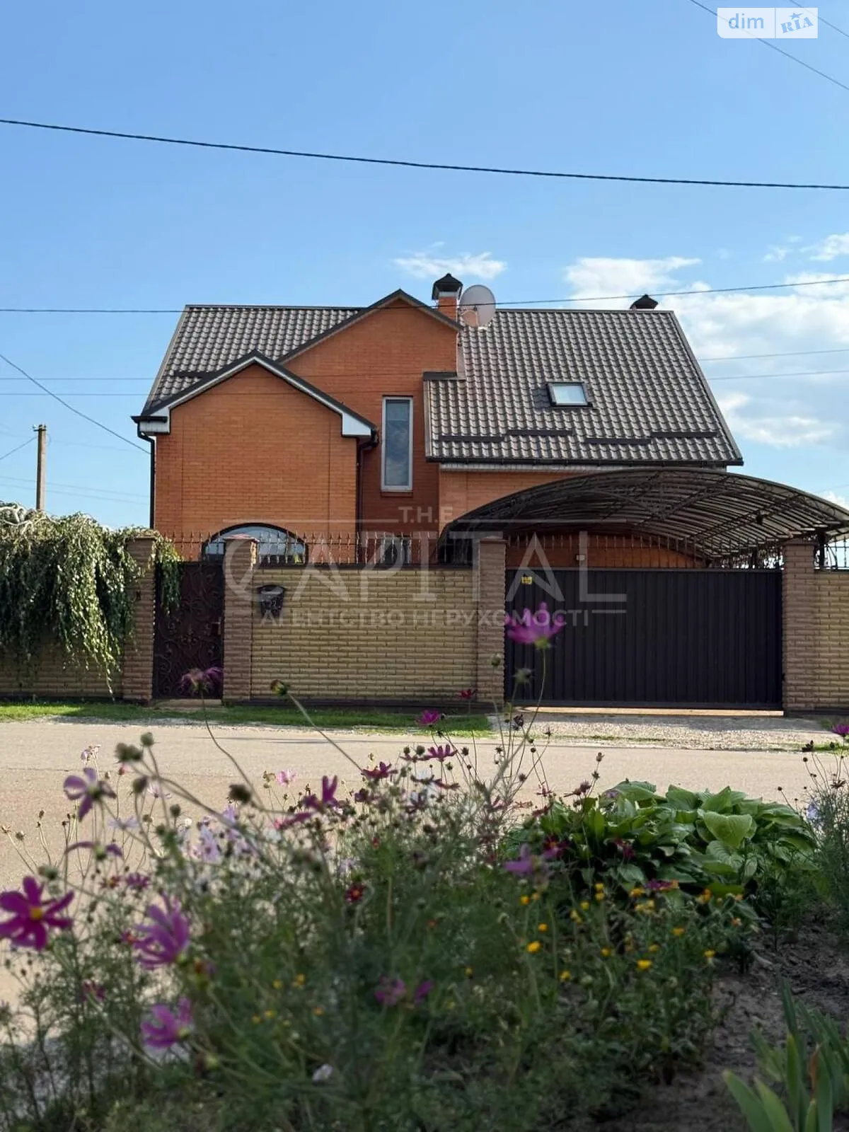 Продается дом на 2 этажа 200 кв. м с камином, цена: 225000 $ - фото 1