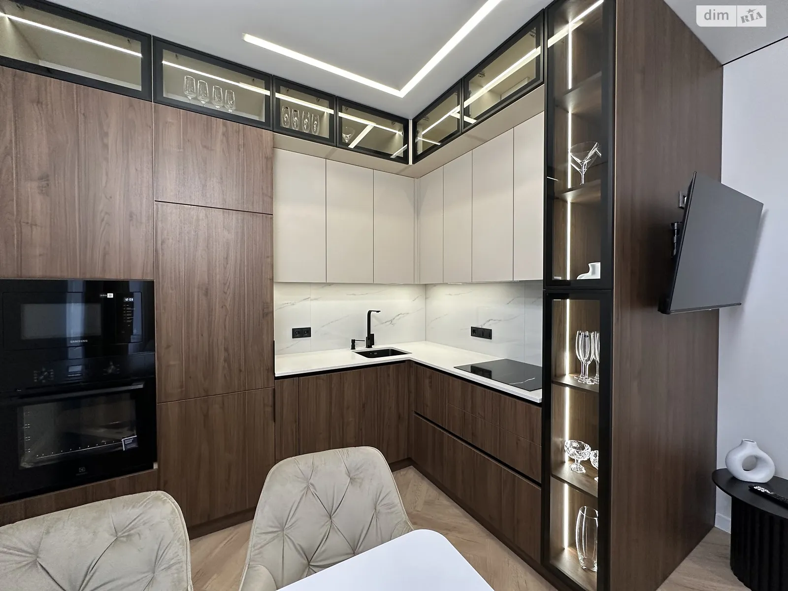 Продается 2-комнатная квартира 60 кв. м в Одессе, вул. Краснова, 3 корпус 63 - фото 1