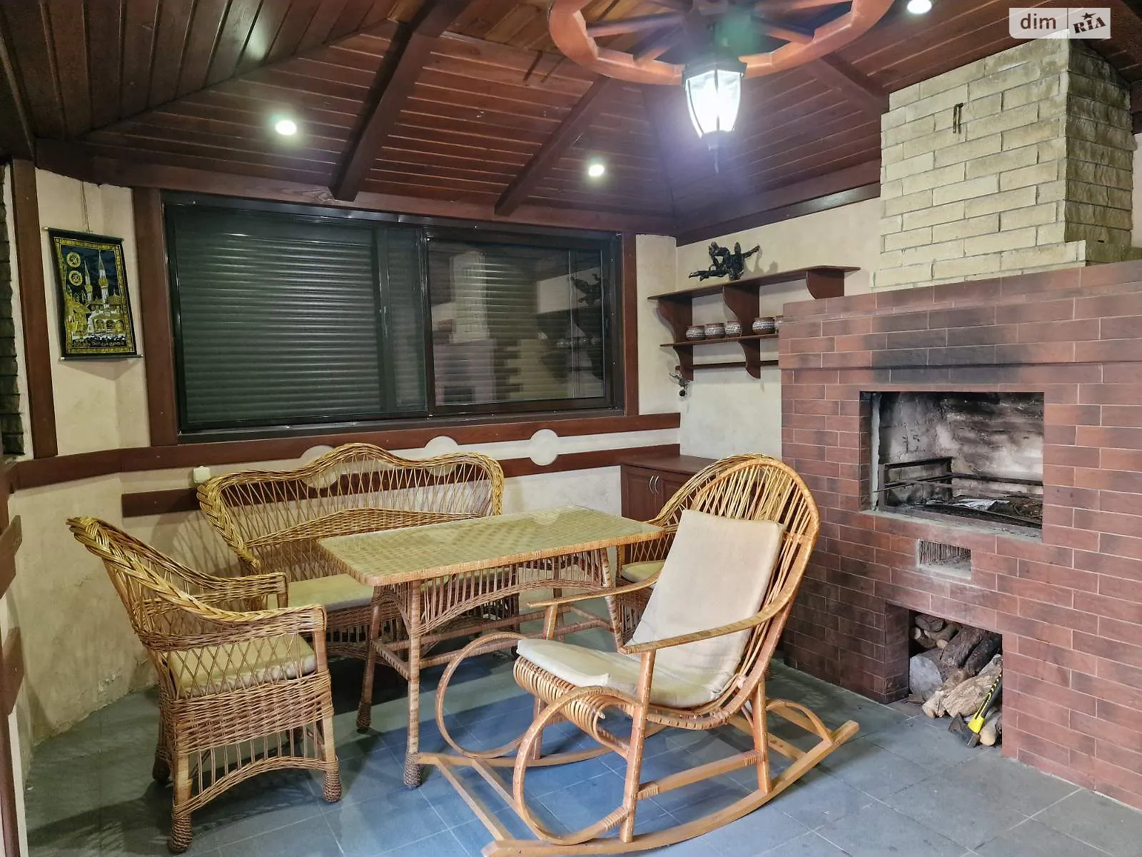 Продается дом на 3 этажа 134 кв. м с бассейном, цена: 125000 $ - фото 1