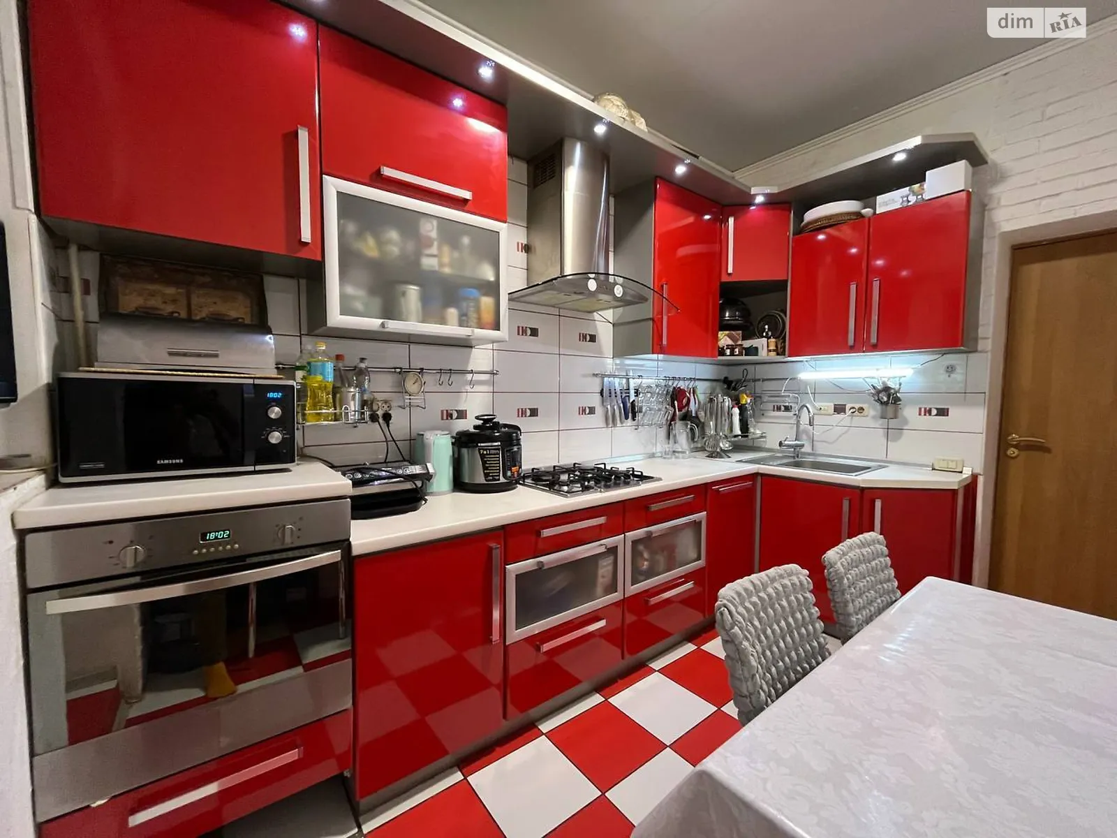 Продается 3-комнатная квартира 66 кв. м в Кривом Роге, ул. Старовокзальная(Урицкого), 49 - фото 1