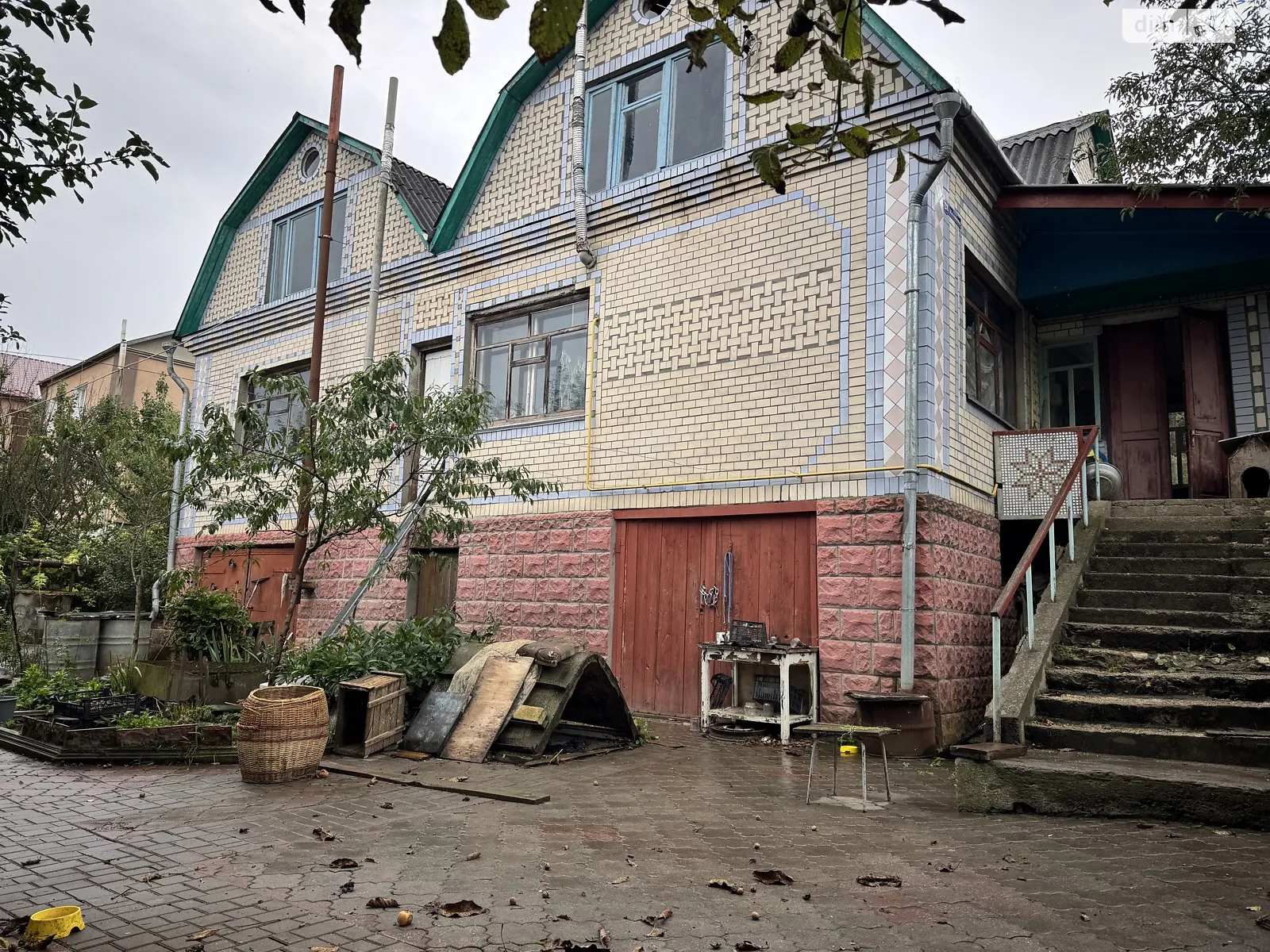 Продается дом на 2 этажа 290 кв. м с баней/сауной, цена: 55000 $ - фото 1