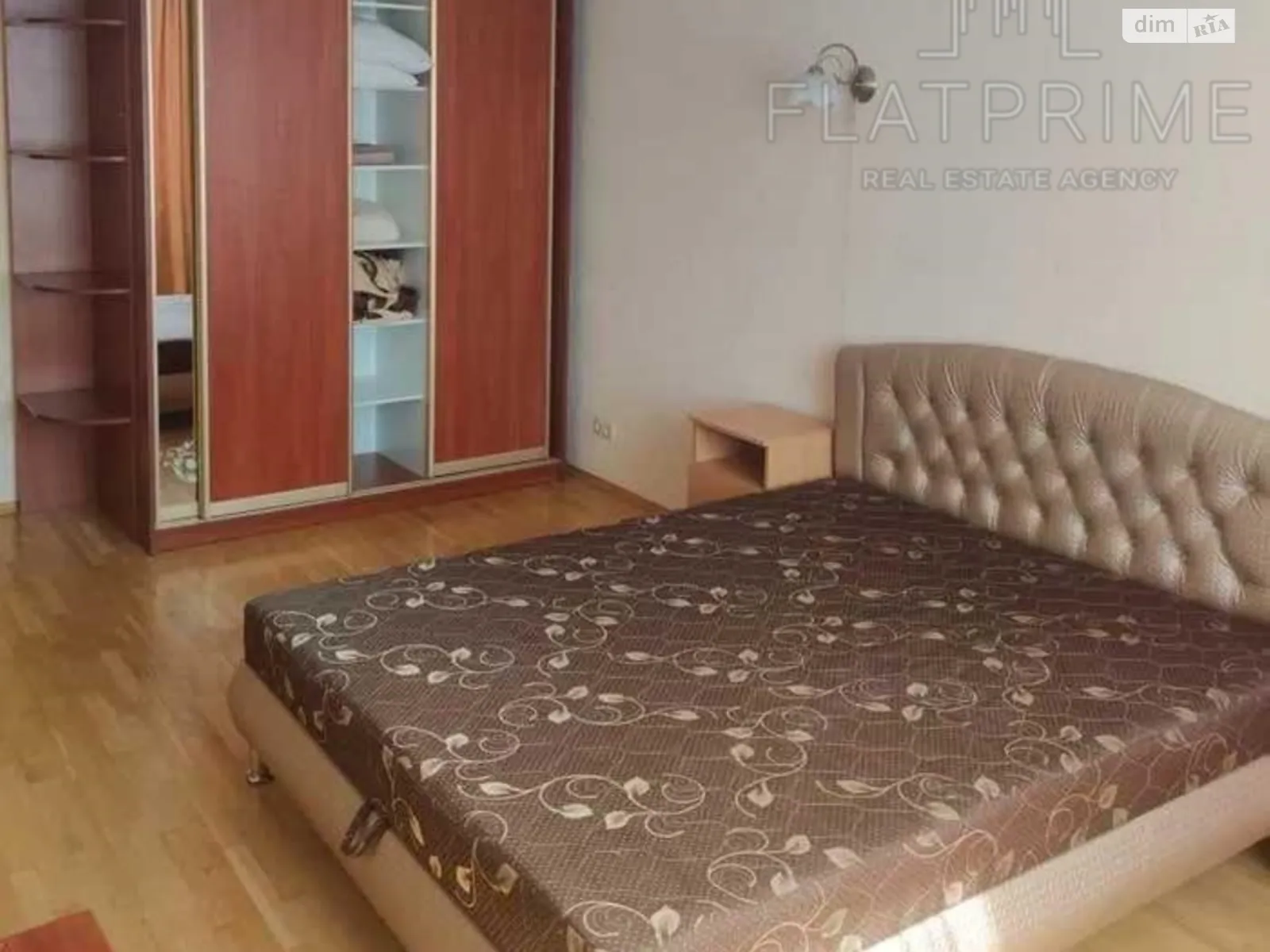 Продается 1-комнатная квартира 78 кв. м в Киеве, ул. Михаила Максимовича, 3Г - фото 1