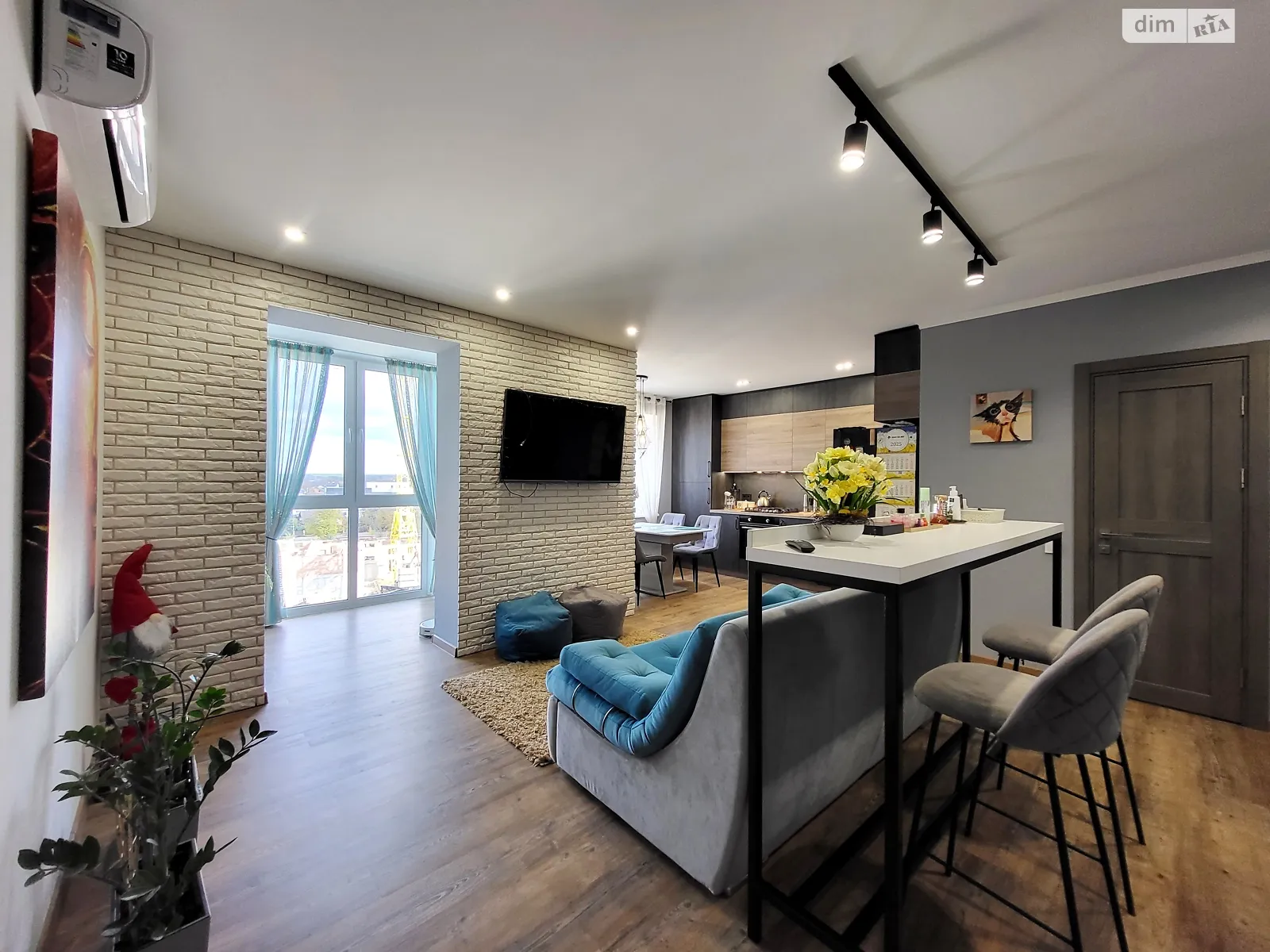 Продається 3-кімнатна квартира 95.5 кв. м у Стрижавці, вул. Київська - фото 1