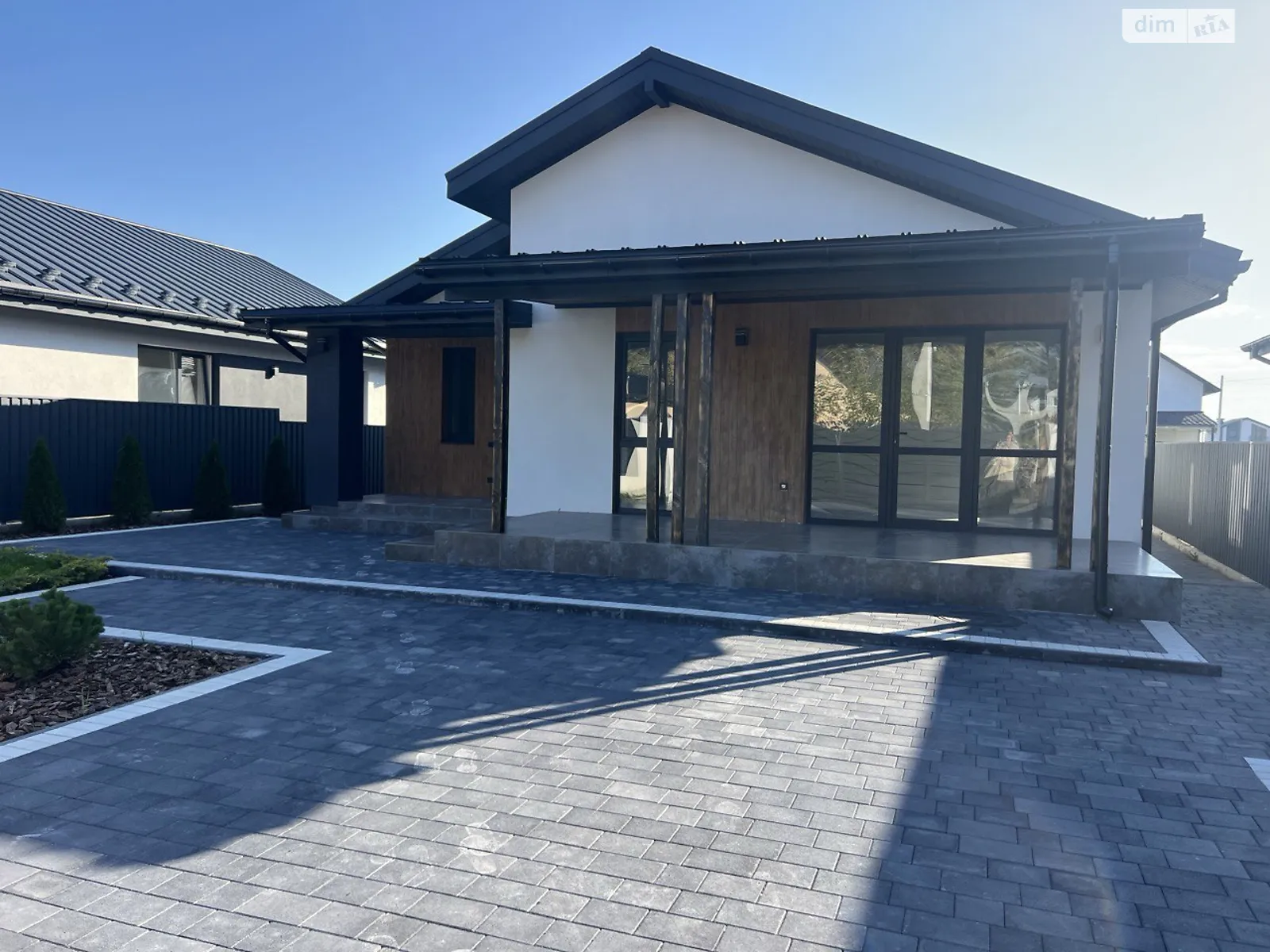 Продается одноэтажный дом 125 кв. м с камином, цена: 117000 $ - фото 1