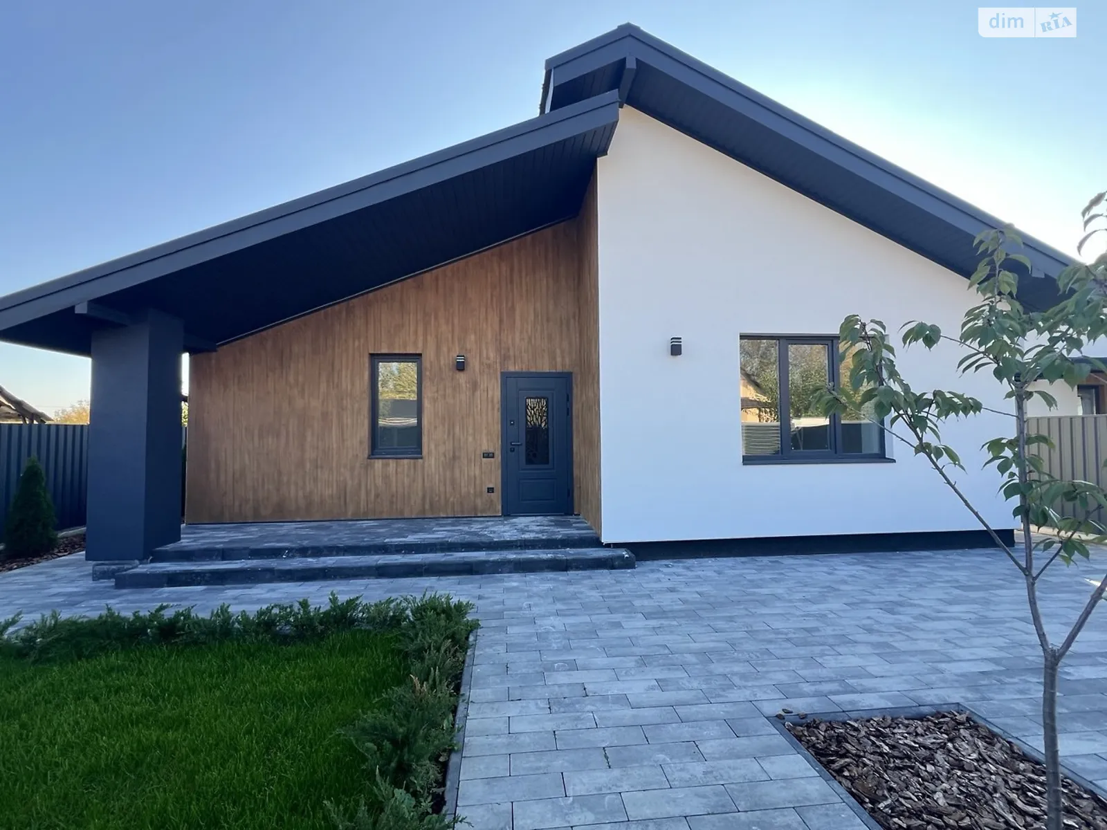 Продається одноповерховий будинок 120 кв. м з верандою, цена: 115000 $ - фото 1