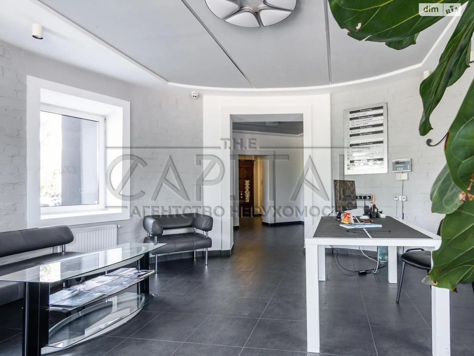 Сдается в аренду офис 364 кв. м в бизнес-центре, цена: 3300 $ - фото 1