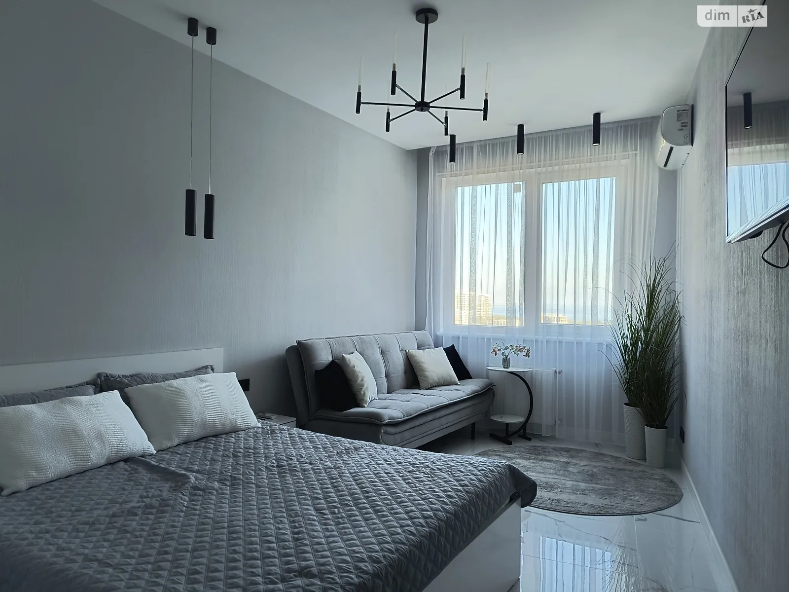 Здається в оренду 1-кімнатна квартира 42 кв. м у Одесі, вул. Генуезька, 3А - фото 1