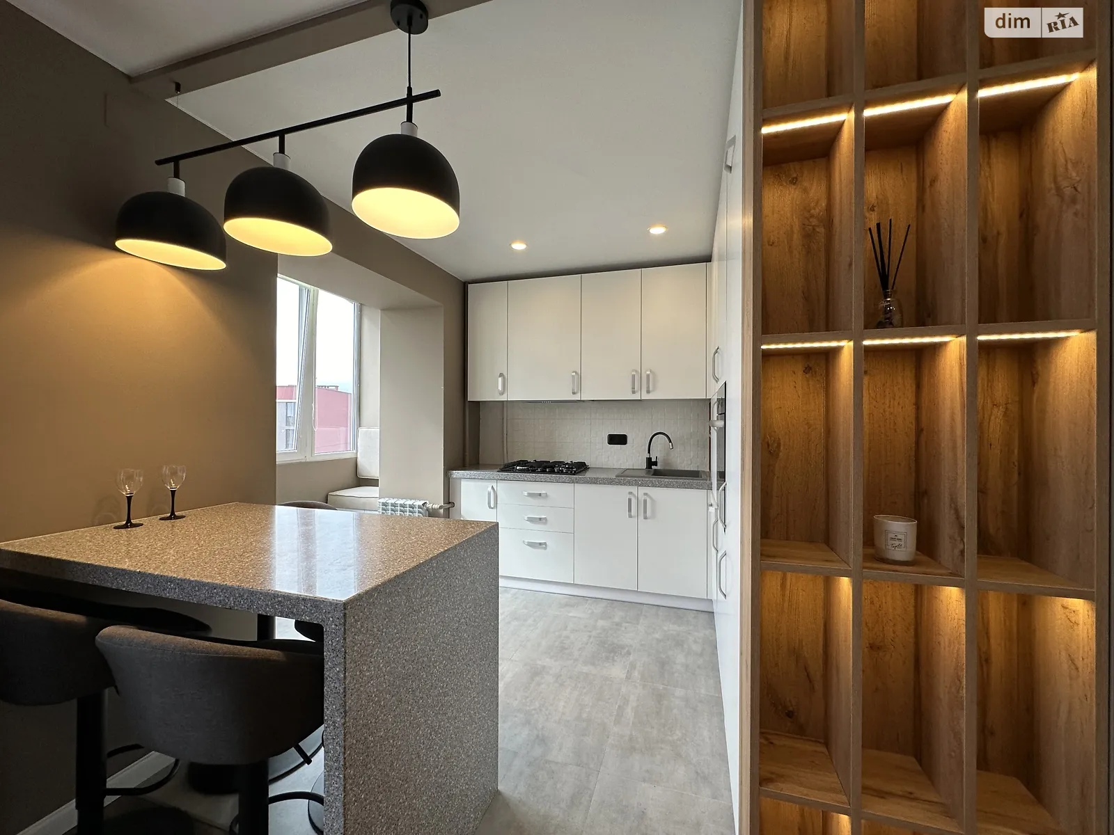 Сдается в аренду 1-комнатная квартира 58 кв. м в Львове, ул. Золотая, 17 - фото 1