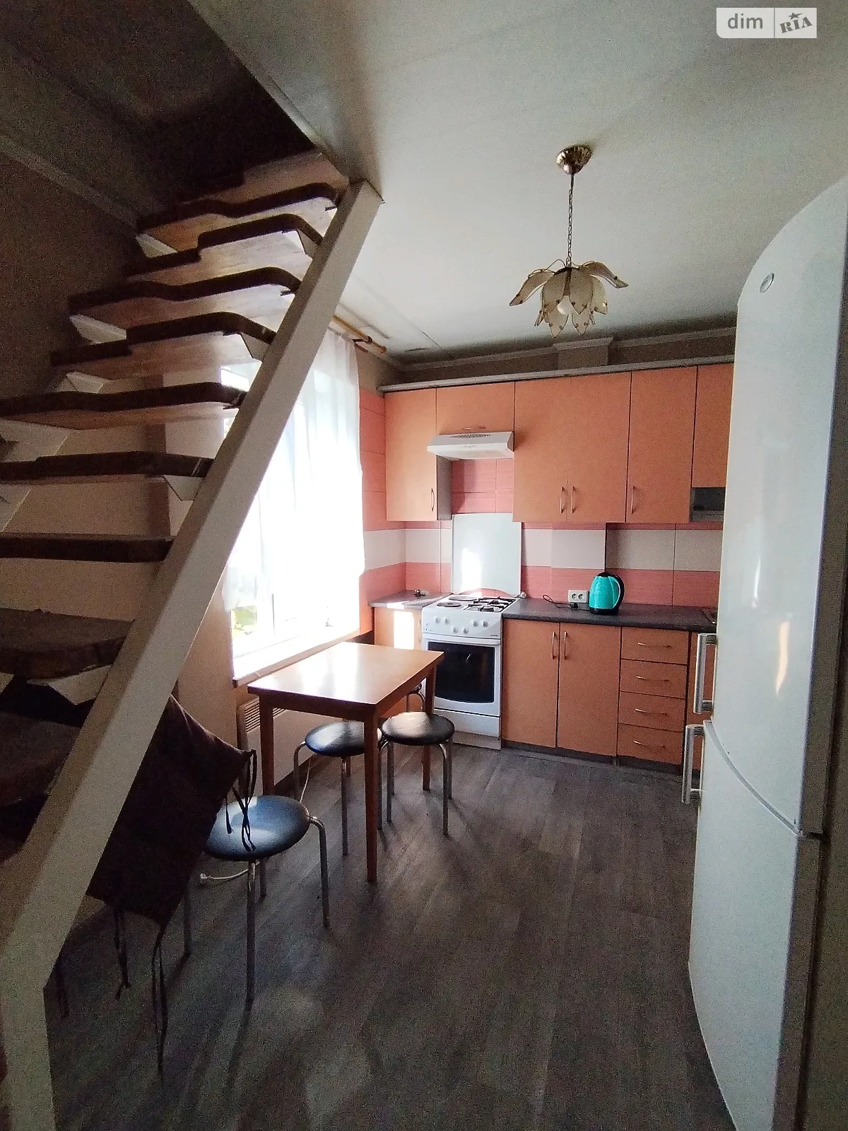 Сдается в аренду дом на 2 этажа 45 кв. м с верандой, цена: 5500 грн - фото 1