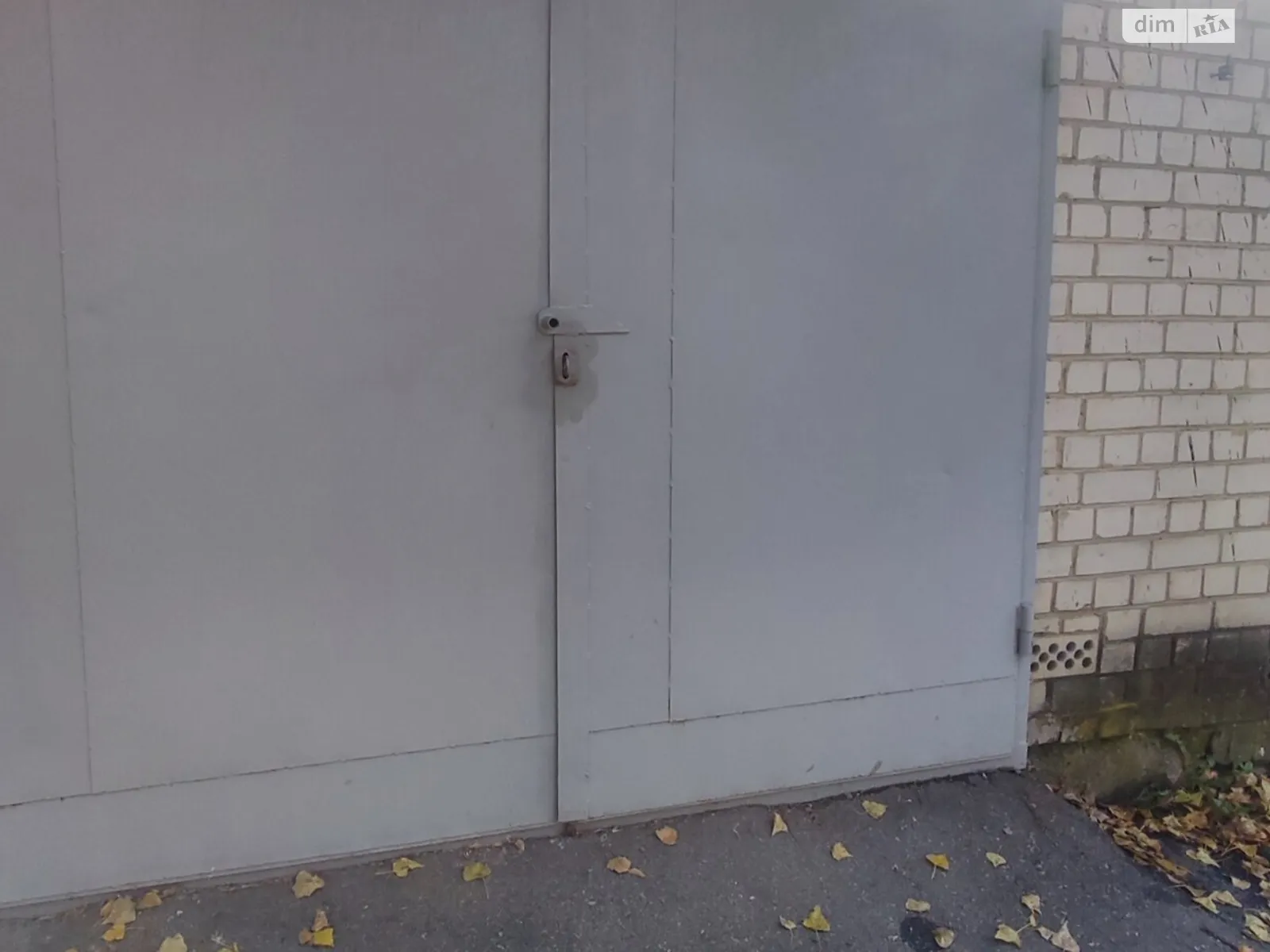 Продается отдельно стоящий гараж под легковое авто на 20.6 кв. м, цена: 16000 $ - фото 1