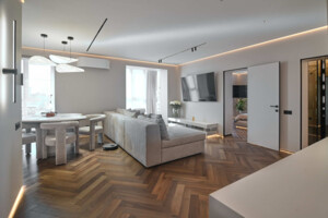 Продаж квартири, Рівне, р‑н. 12-школа, Київська вулиця, буд. 19