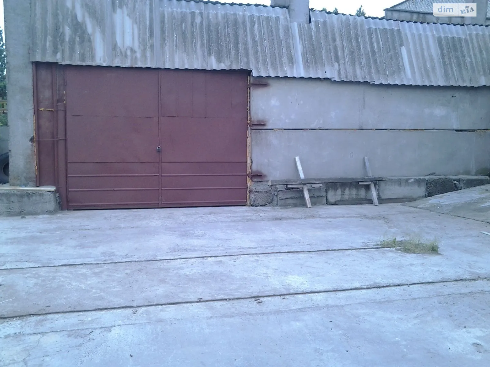 Продается объект сферы услуг 1700 кв. м в 1-этажном здании, цена: 329000 € - фото 1