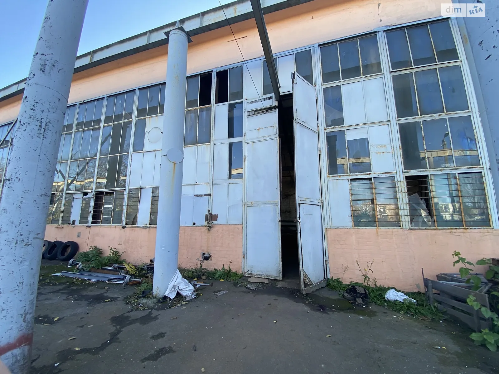 Здається в оренду об'єкт сфери послуг 360 кв. м в 1-поверховій будівлі, цена: 60000 грн - фото 1