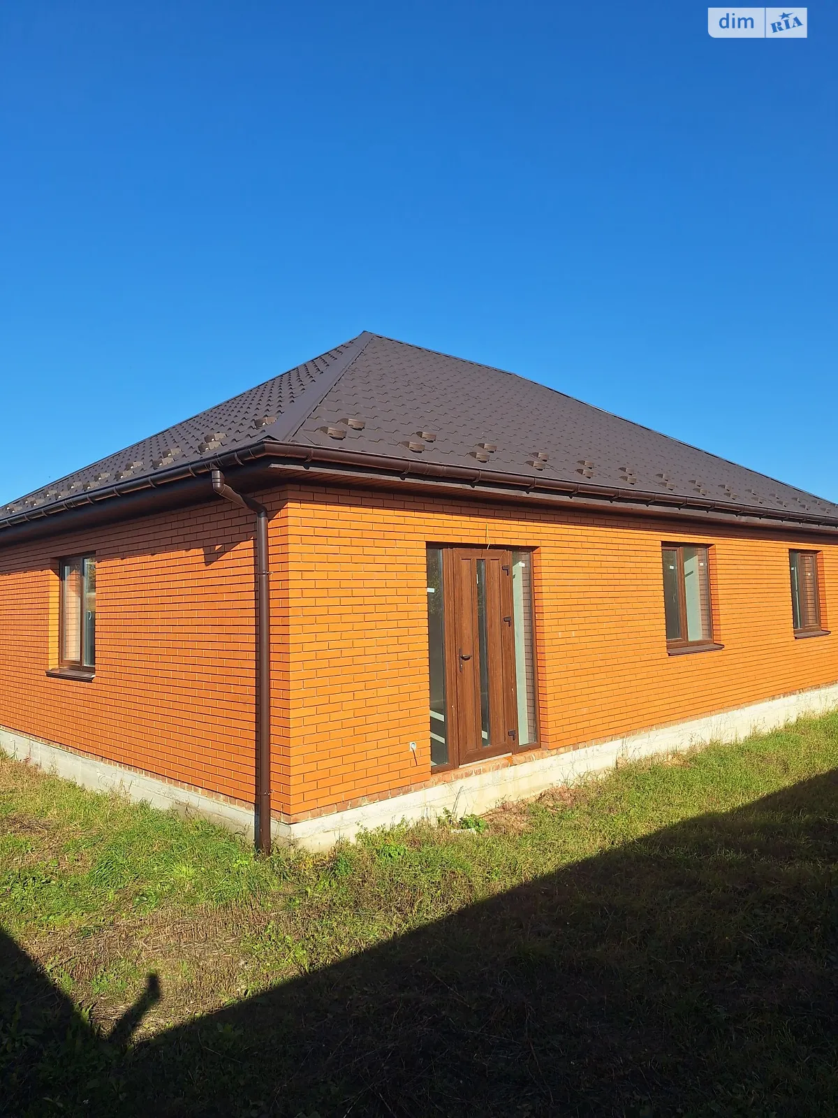Продається одноповерховий будинок 98 кв. м з гаражем, цена: 87000 $ - фото 1