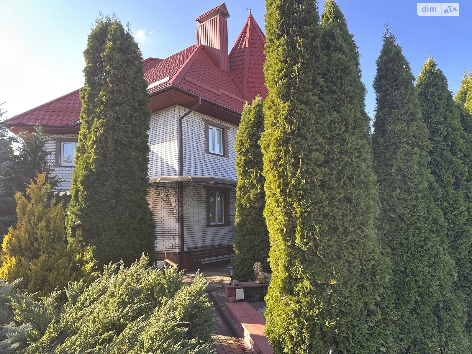 Продается дом на 2 этажа 250 кв. м с бассейном, цена: 250000 $ - фото 1