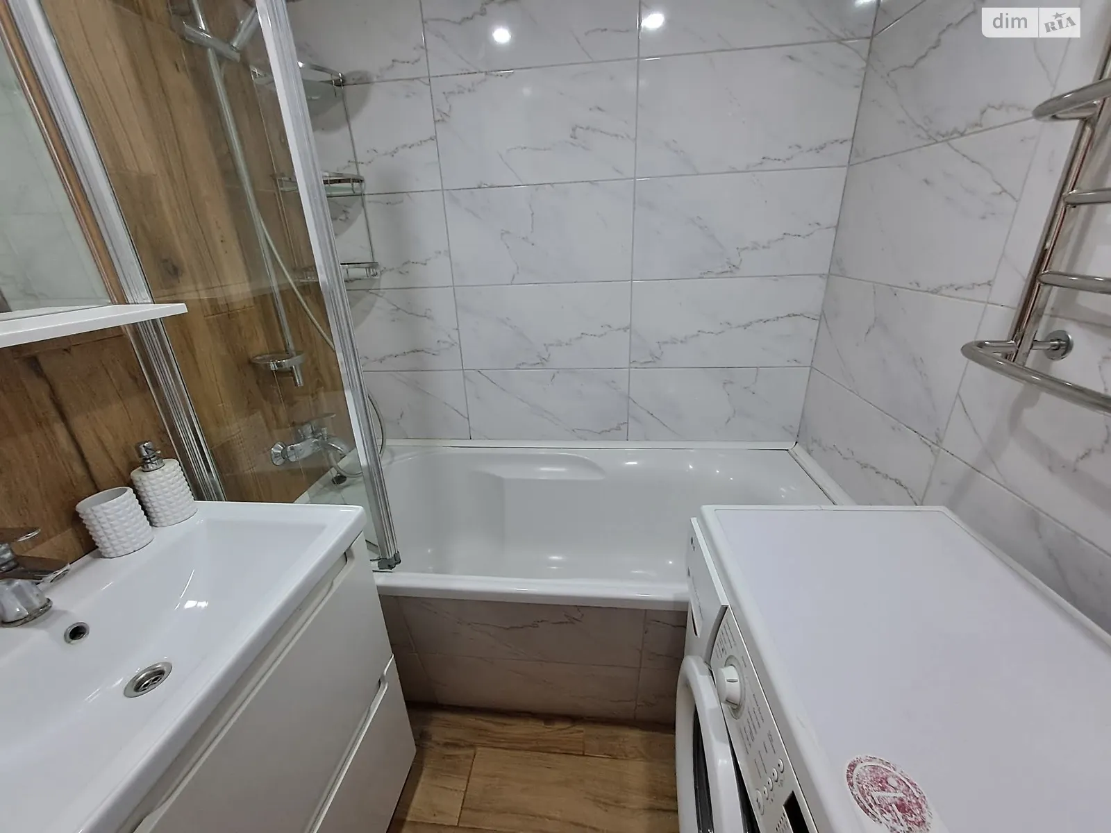 Продається 3-кімнатна квартира 65 кв. м у Чорноморську, вул. Лазурна(Гайдара) - фото 1