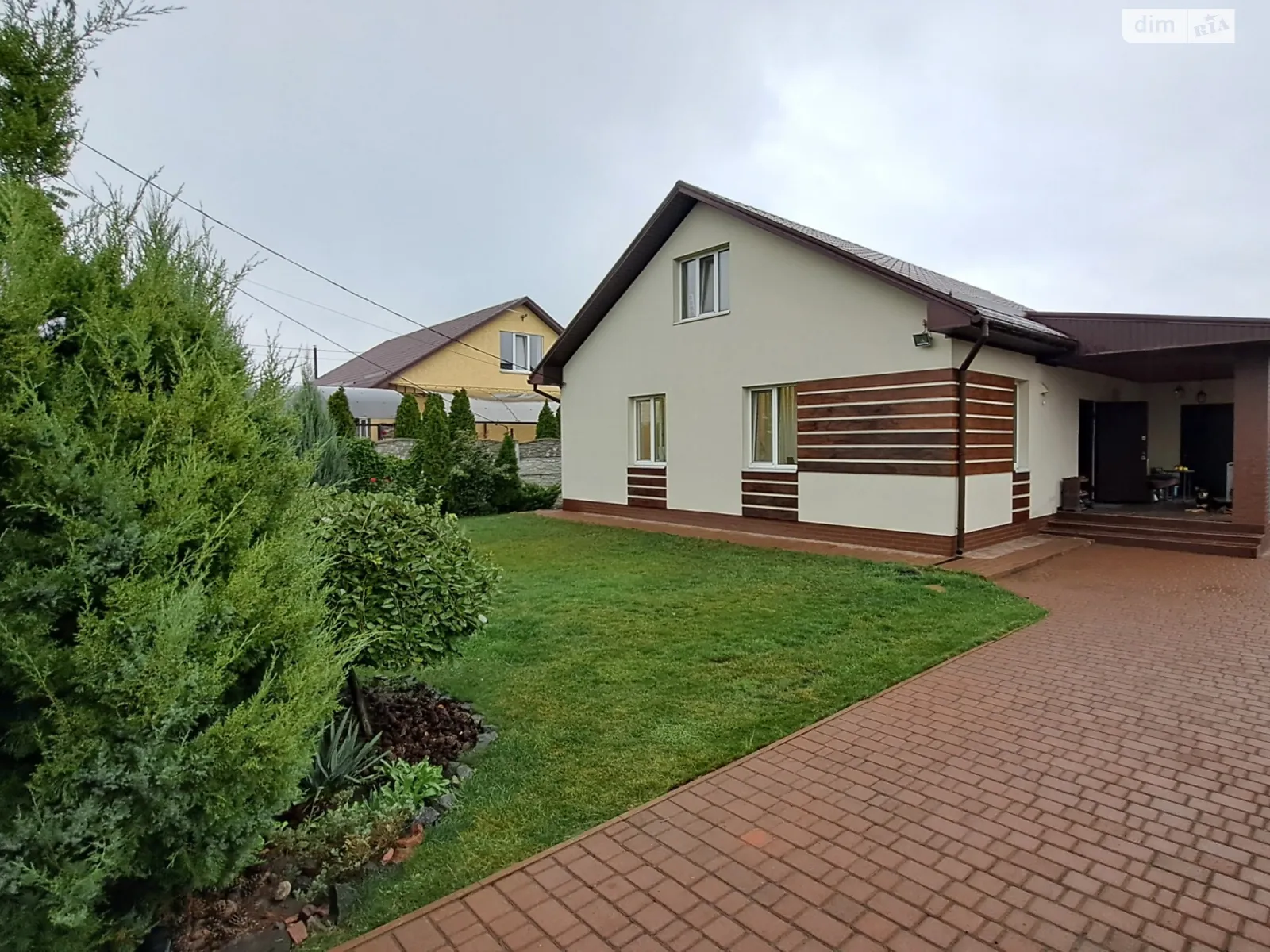 Продается дом на 2 этажа 100 кв. м с гаражом, цена: 130000 $ - фото 1