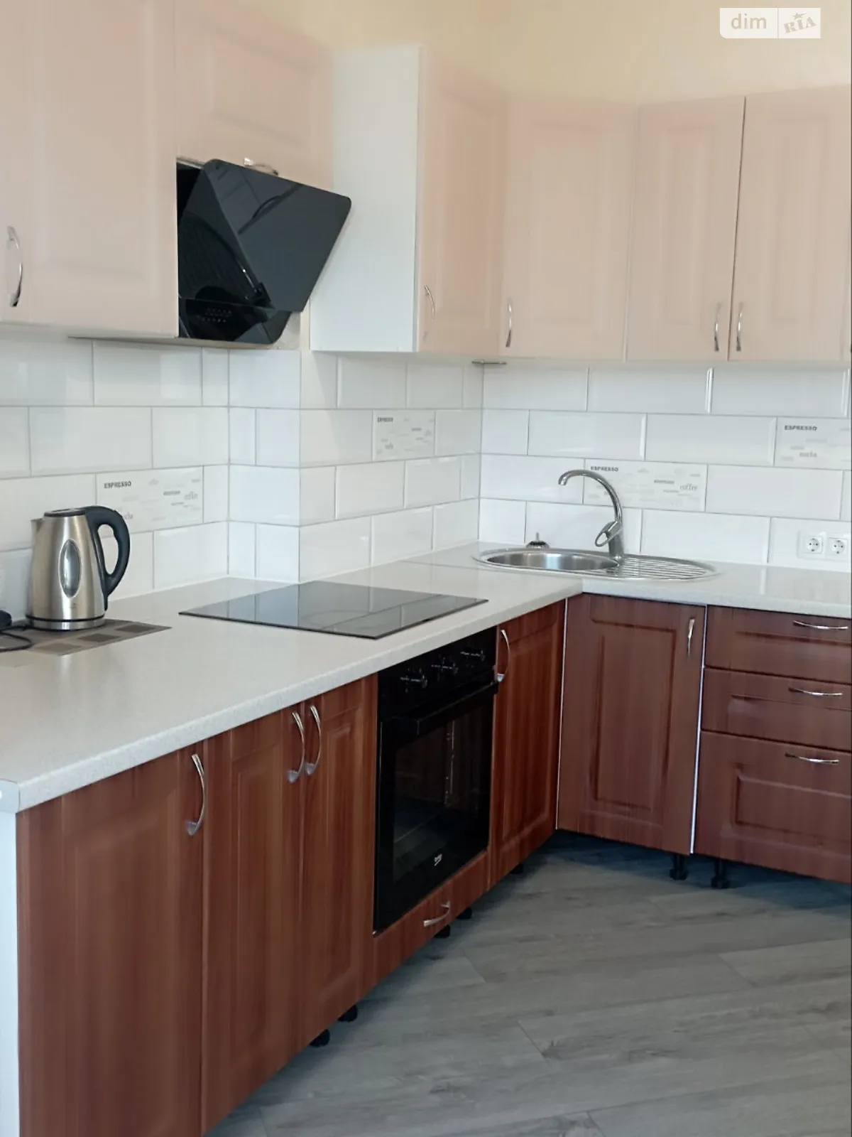 Сдается в аренду 1-комнатная квартира 40 кв. м в Одессе, ул. Марсельская, 33/1 - фото 1