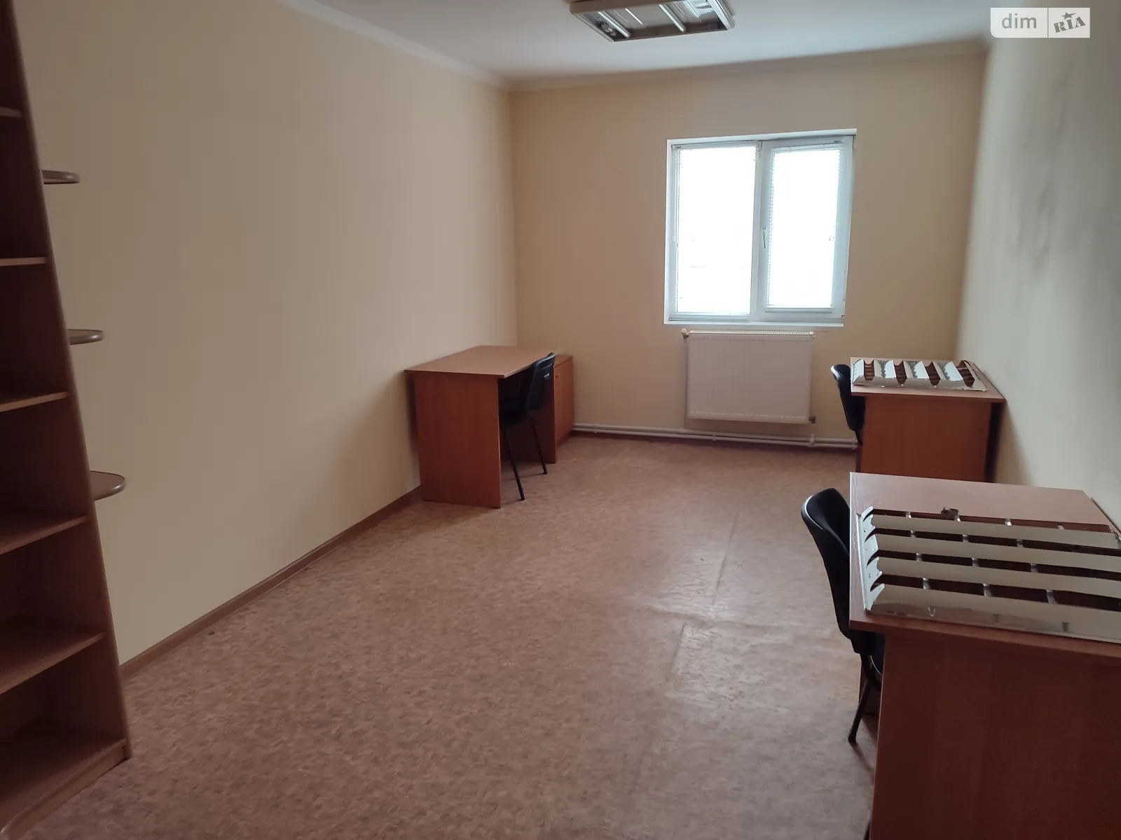 Сдается в аренду офис 15 кв. м в бизнес-центре, цена: 3750 грн - фото 1